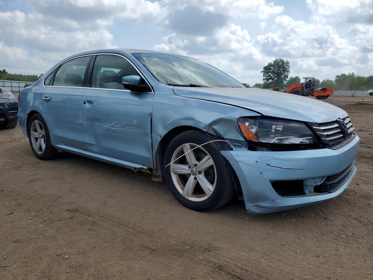 2013 Volkswagen Passat Se Blue vin: 1VWBH7A31DC030886