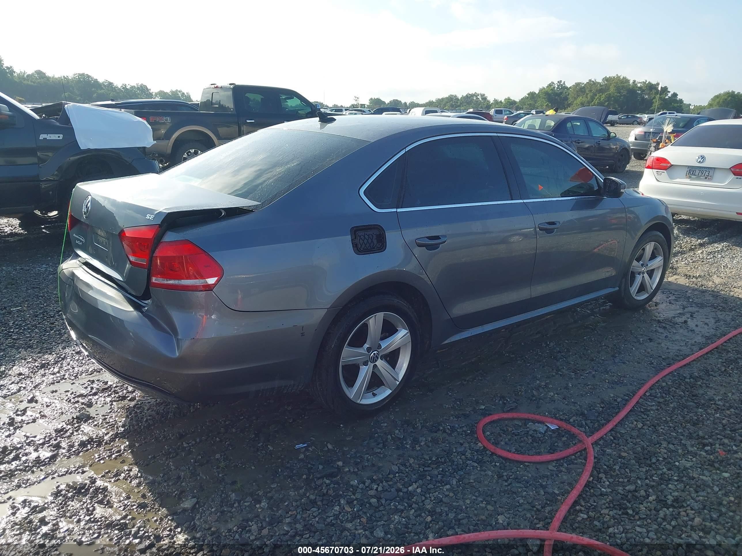 2013 Volkswagen Passat 2.5l Se Серый vin: 1VWBH7A31DC088092