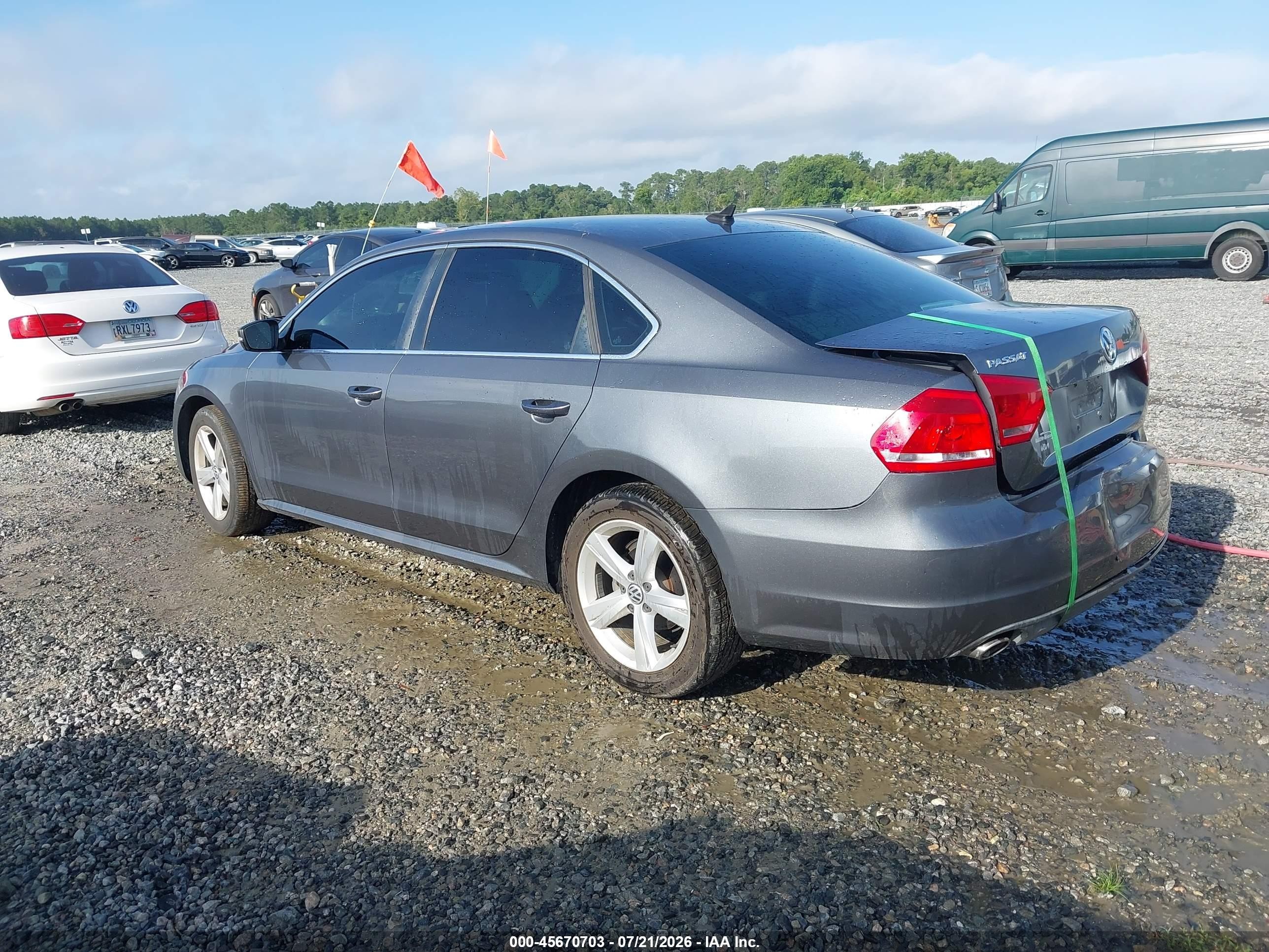 2013 Volkswagen Passat 2.5l Se Серый vin: 1VWBH7A31DC088092
