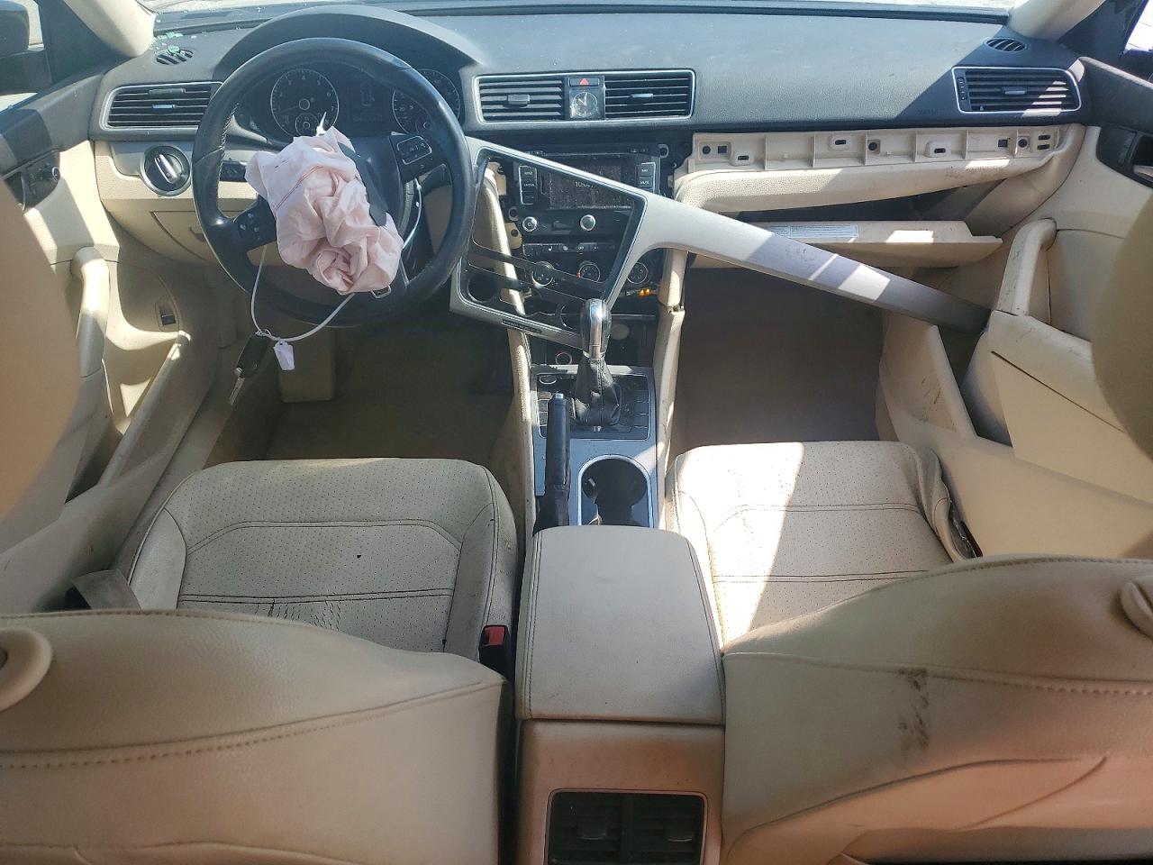 2014 Volkswagen Passat Se Black vin: 1VWBH7A31EC004189