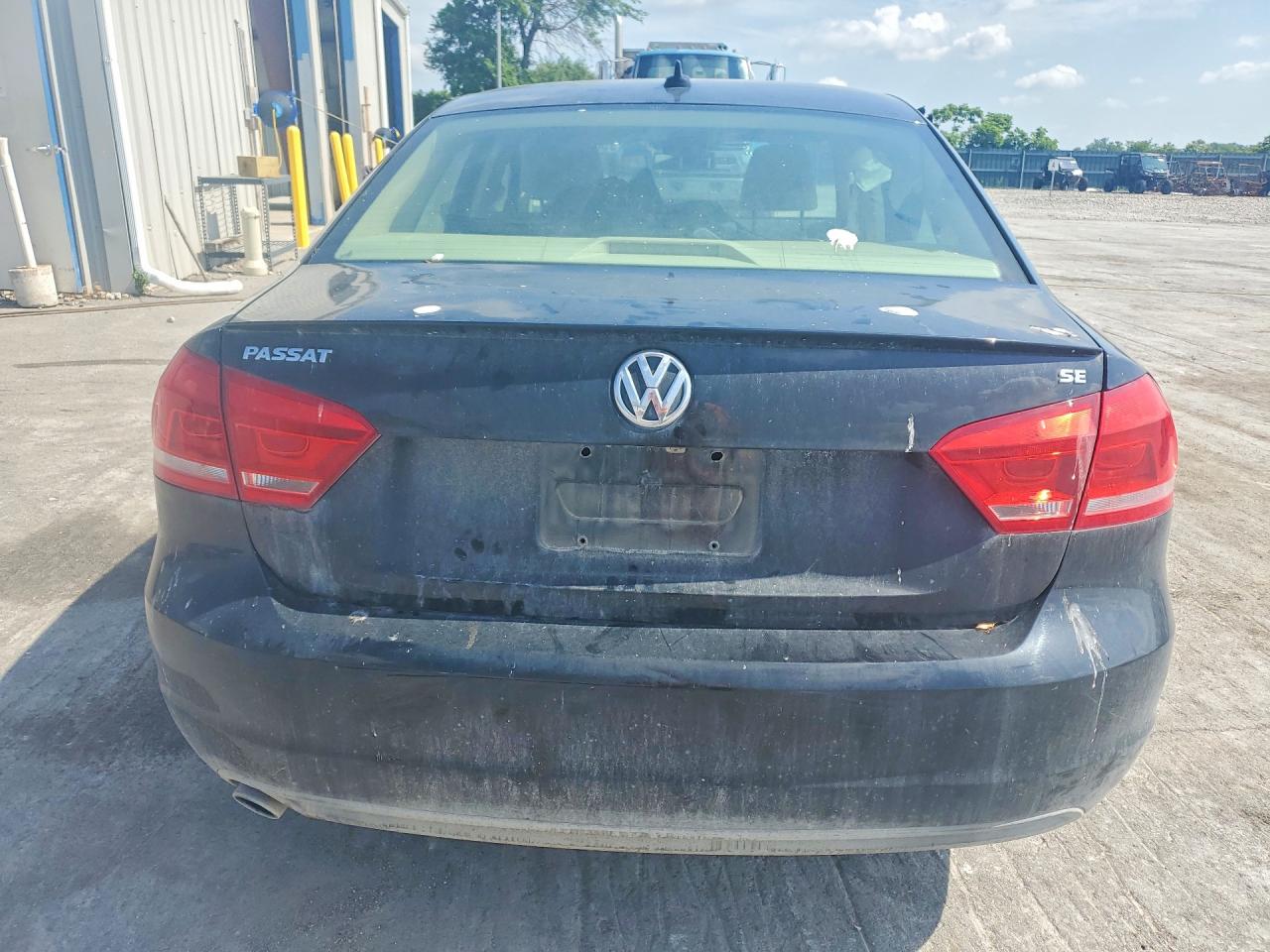 2014 Volkswagen Passat Se Black vin: 1VWBH7A31EC004189