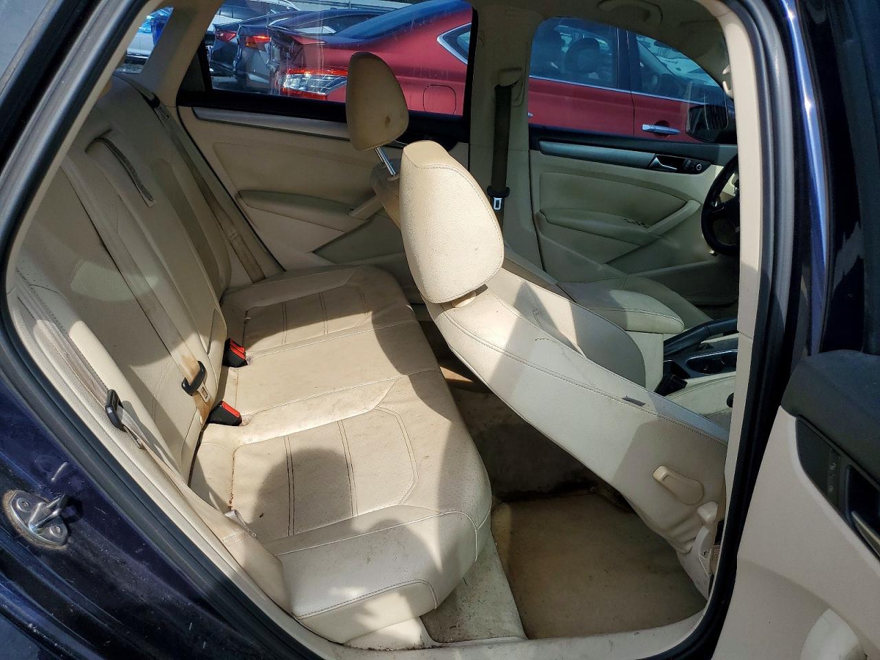 2014 Volkswagen Passat Se Blue vin: 1VWBH7A31EC013667