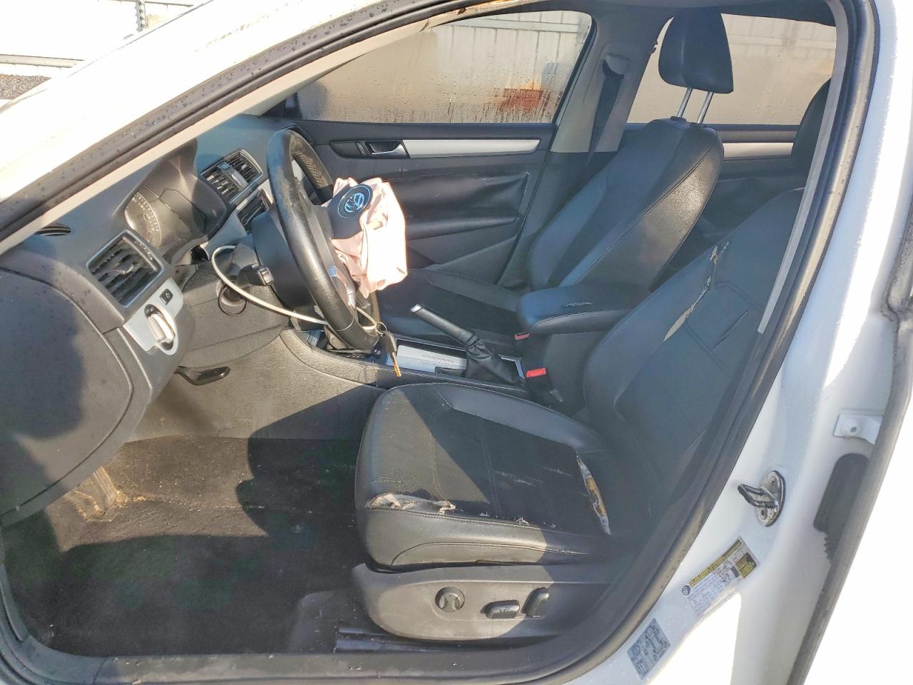 2012 Volkswagen Passat Se Белый vin: 1VWBH7A32CC060672
