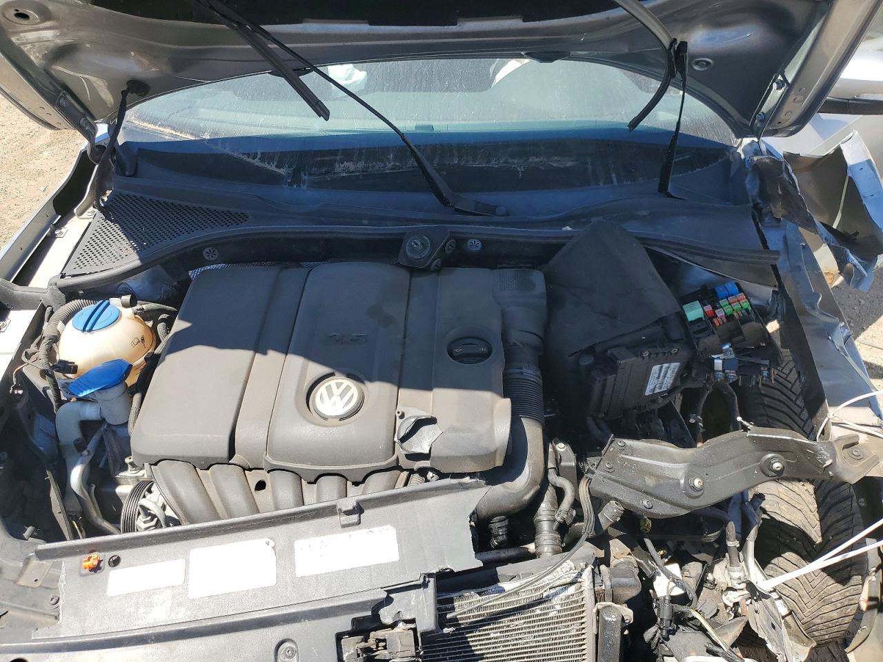 2012 Volkswagen Passat Se Серебряный vin: 1VWBH7A32CC110972