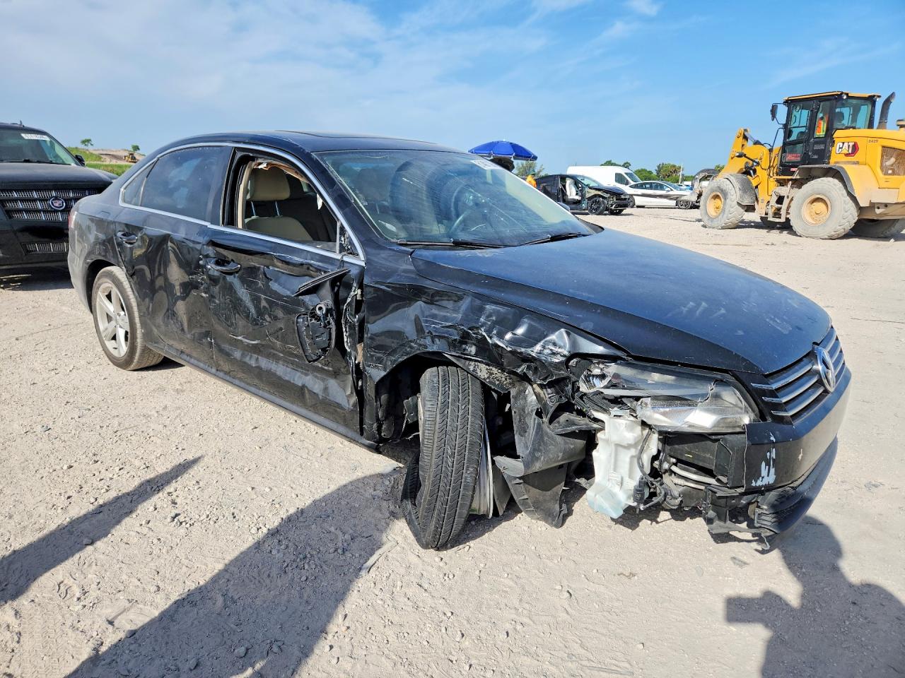 2013 Volkswagen Passat Se Black vin: 1VWBH7A32DC025227