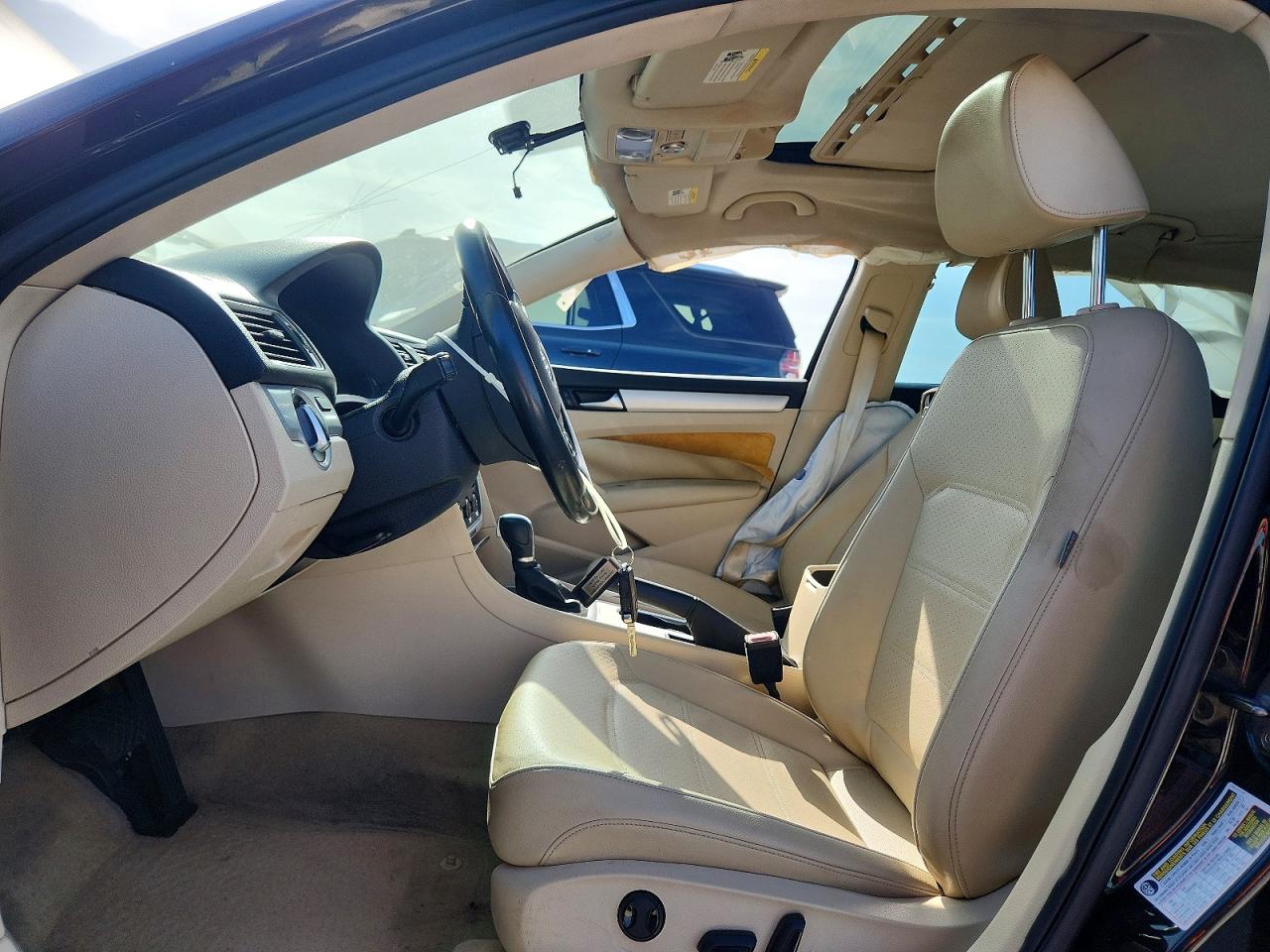 2013 Volkswagen Passat Se Black vin: 1VWBH7A32DC025227