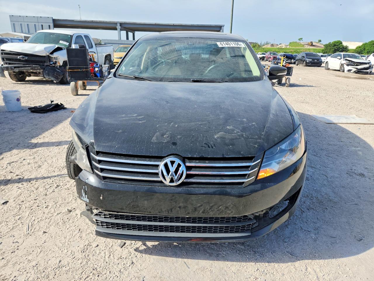 2013 Volkswagen Passat Se Black vin: 1VWBH7A32DC025227