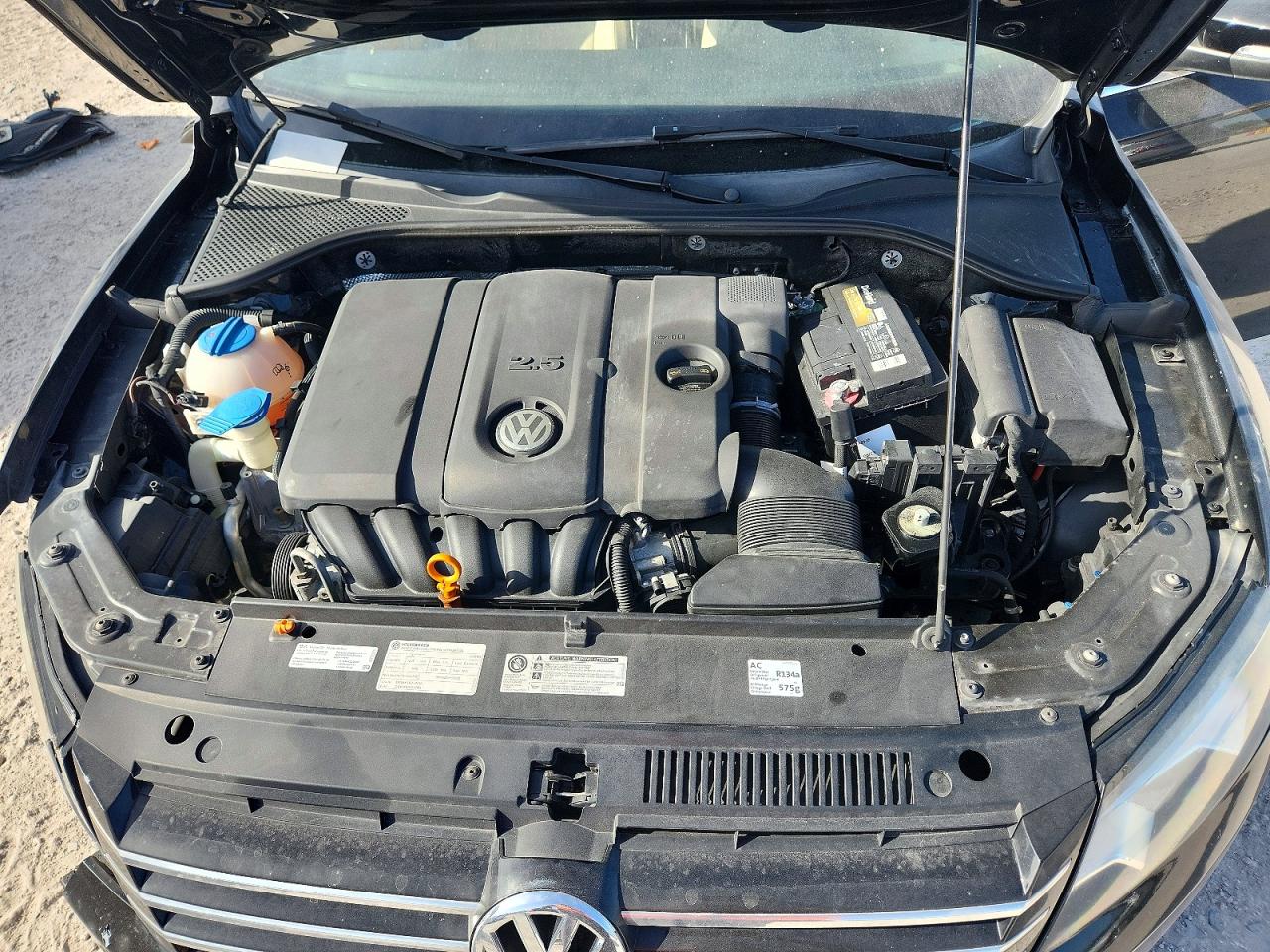 2013 Volkswagen Passat Se Black vin: 1VWBH7A32DC025227