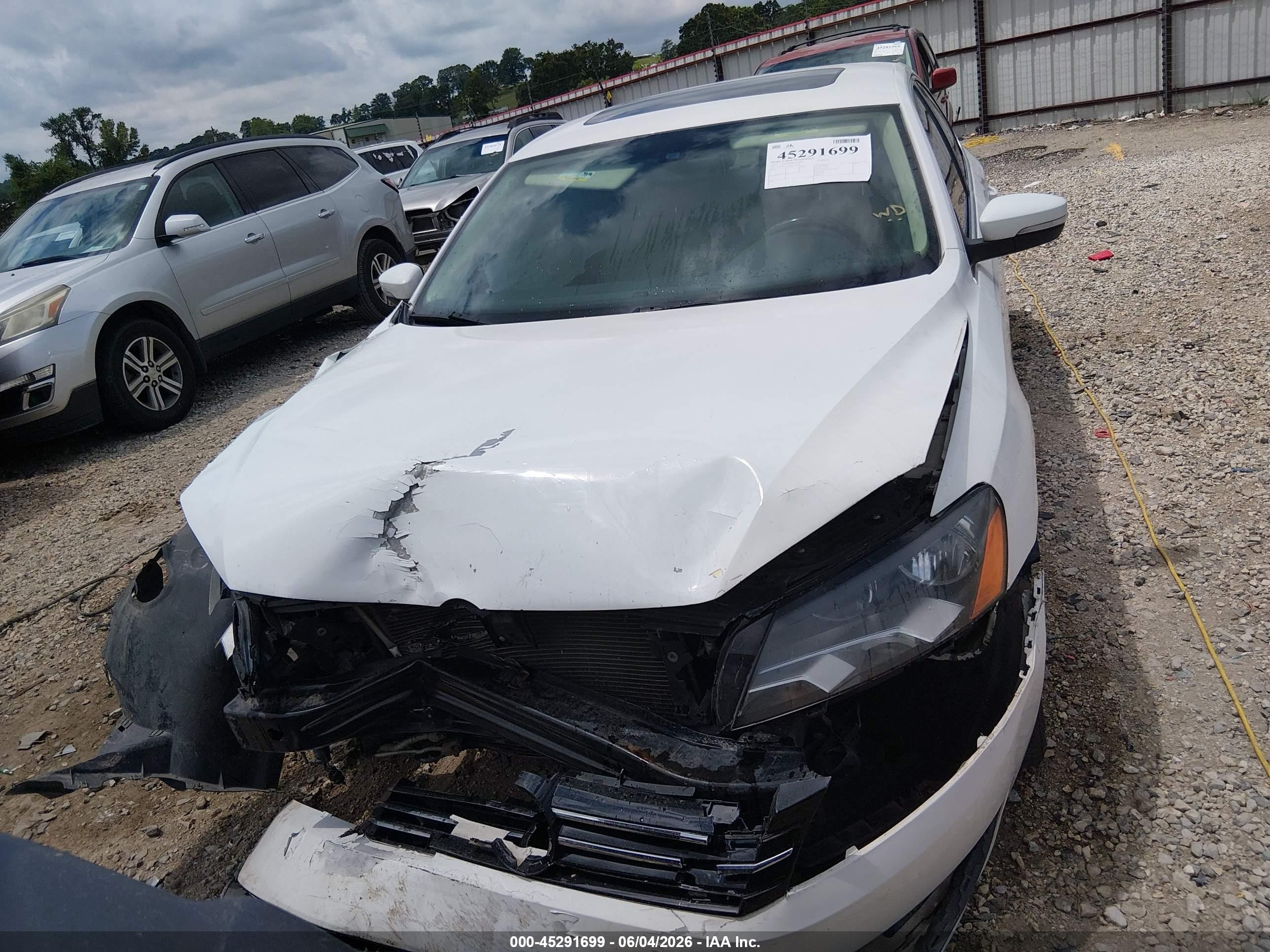2013 Volkswagen Passat 2.5l Se White vin: 1VWBH7A32DC107104