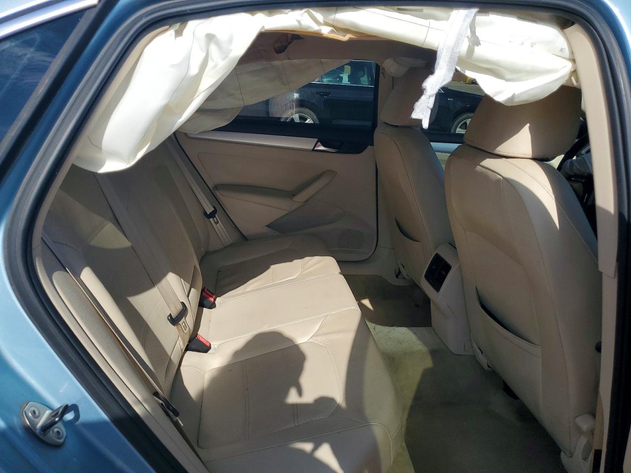 2013 Volkswagen Passat Se Синий vin: 1VWBH7A32DC107698