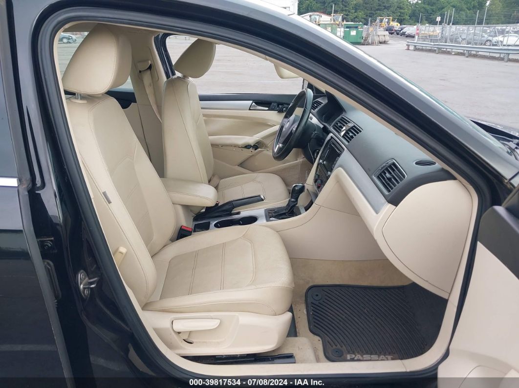 2013 Volkswagen Passat 2.5l Se Black vin: 1VWBH7A32DC116675