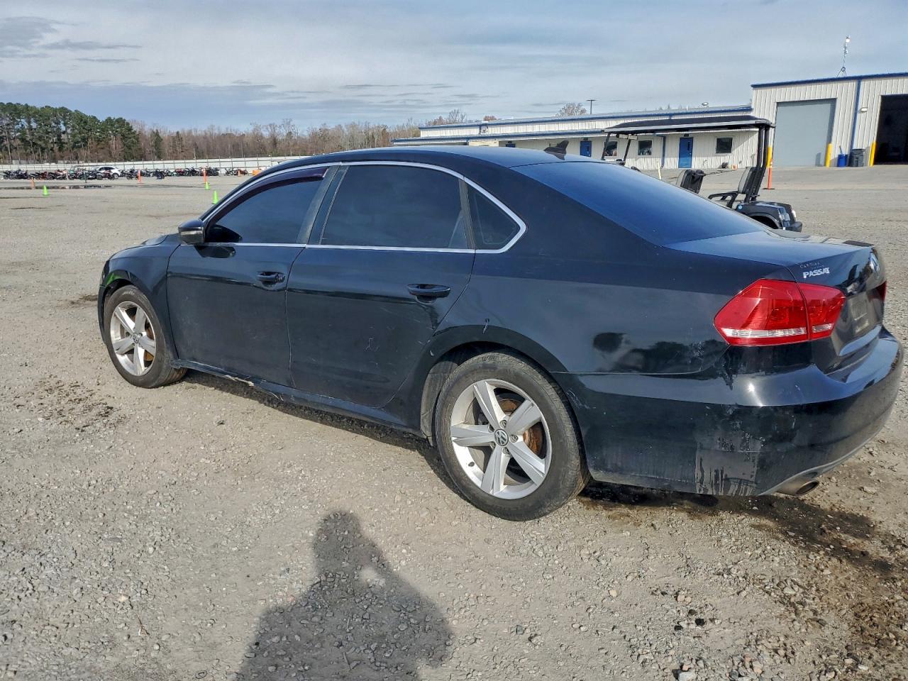 2013 Volkswagen Passat Black vin: 1VWBH7A32DC116675