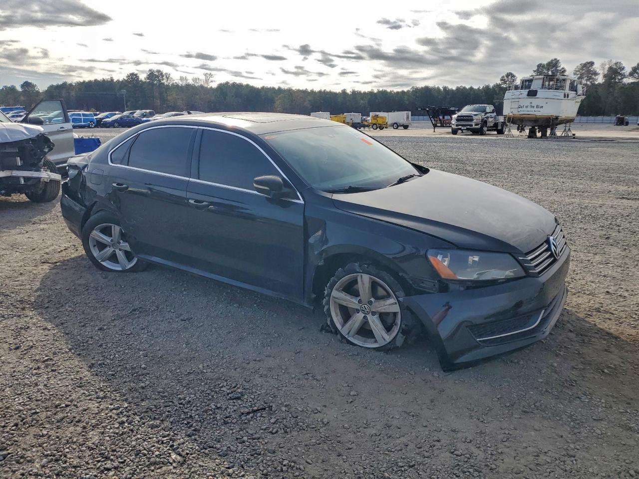 2013 Volkswagen Passat Black vin: 1VWBH7A32DC116675
