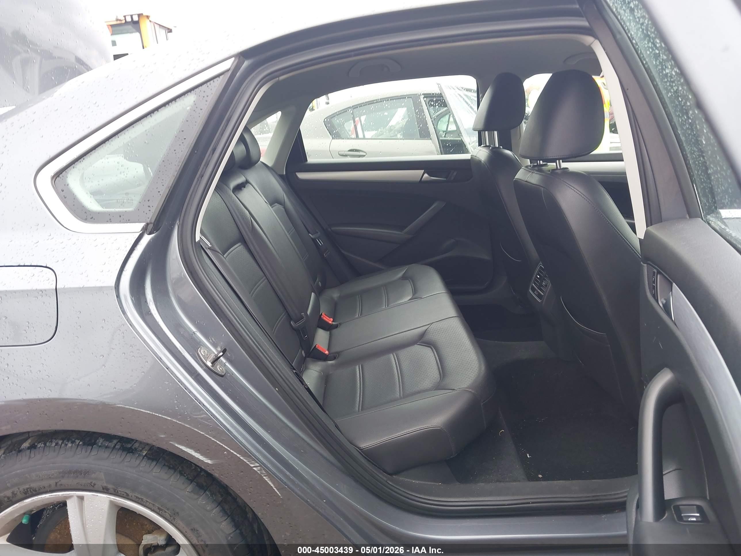 2013 Volkswagen Passat 2.5l Se Gray vin: 1VWBH7A32DC148686