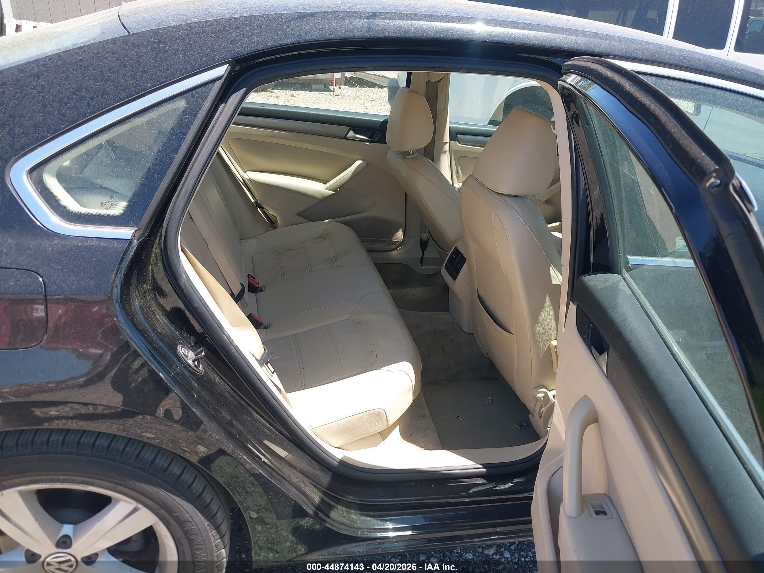 2014 Volkswagen Passat 2.5l Se Черный vin: 1VWBH7A32EC017288