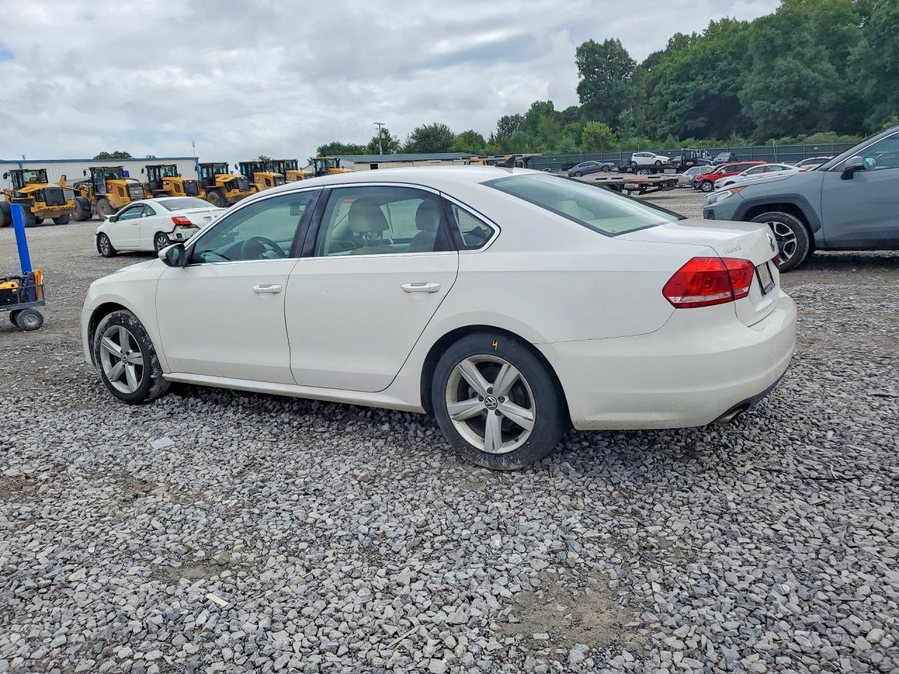 2012 Volkswagen Passat Se White vin: 1VWBH7A33CC034954