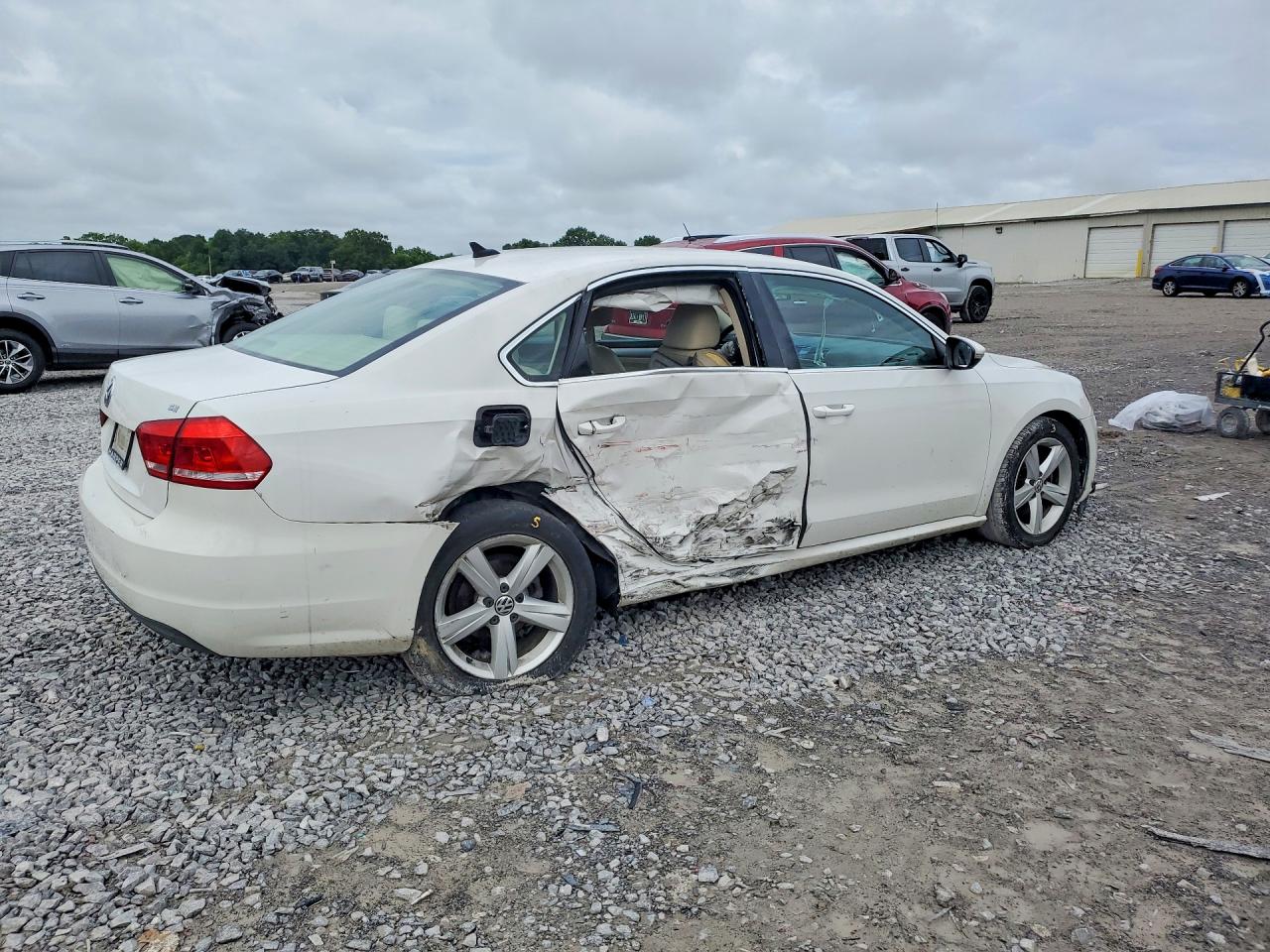 2012 Volkswagen Passat Se White vin: 1VWBH7A33CC034954