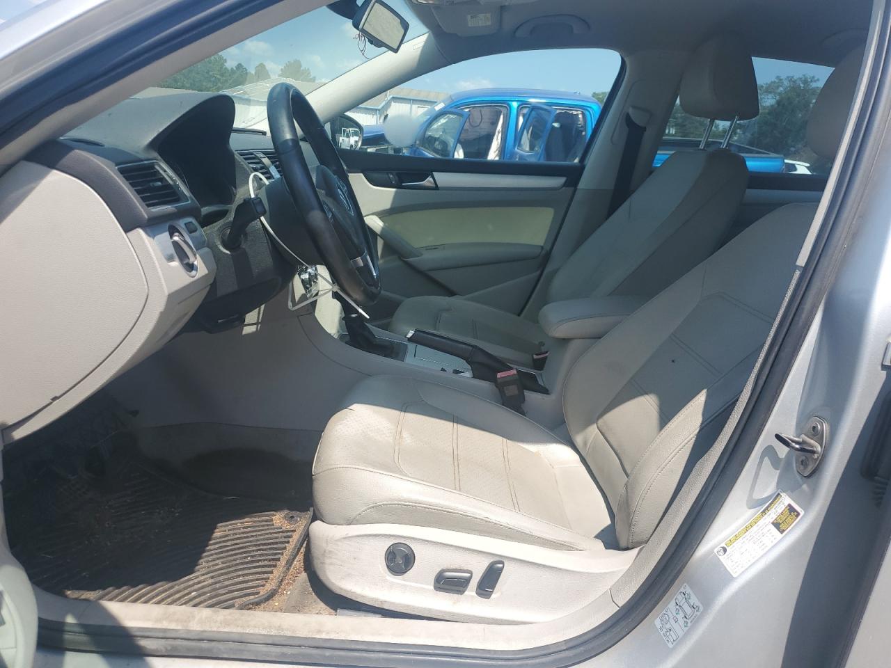 2012 Volkswagen Passat Se Silver vin: 1VWBH7A33CC043718