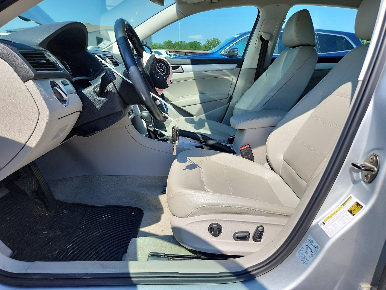 2012 Volkswagen Passat Se Silver vin: 1VWBH7A33CC070580