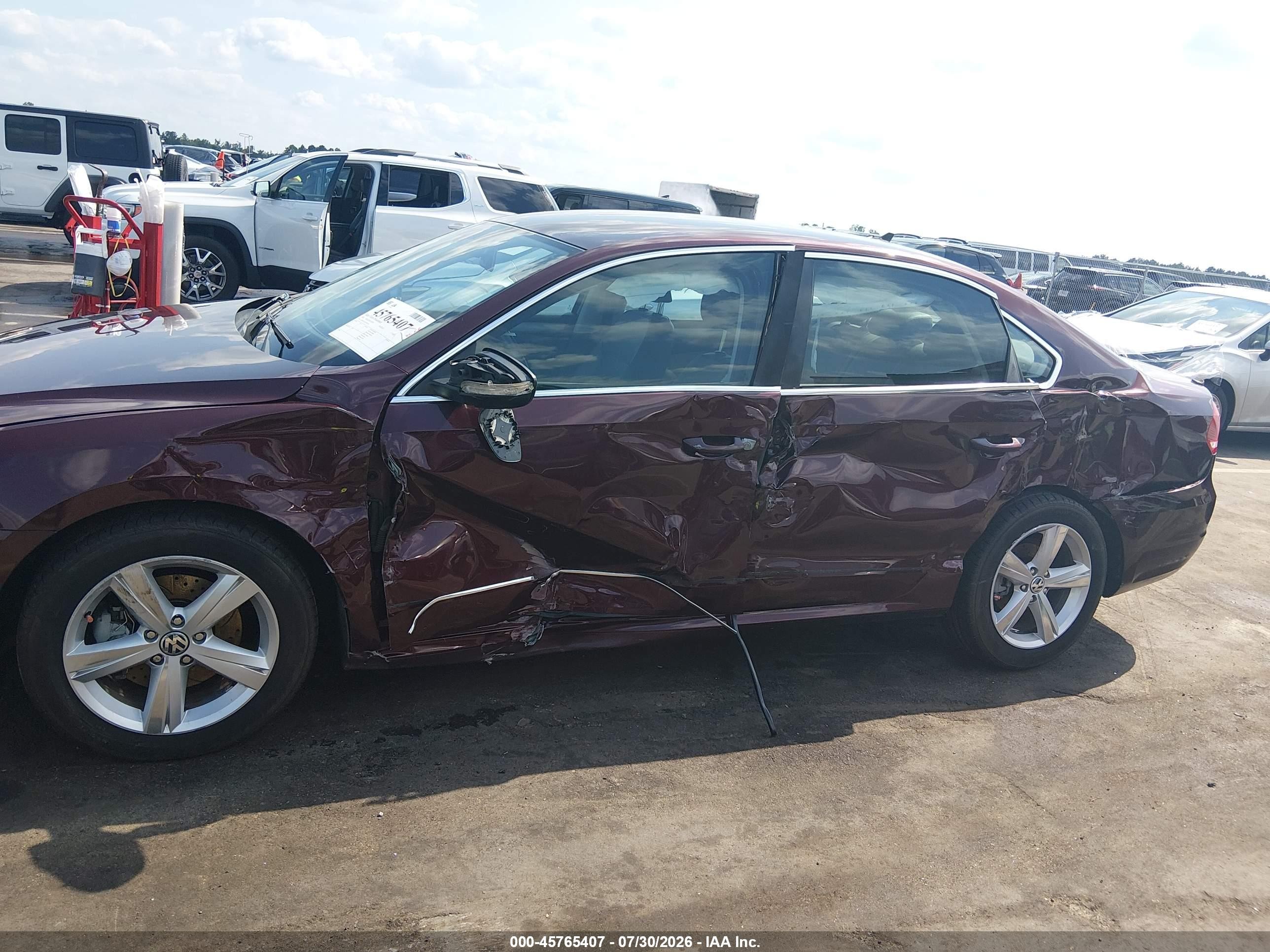 2012 Volkswagen Passat 2.5l Se Burgundy vin: 1VWBH7A33CC092546