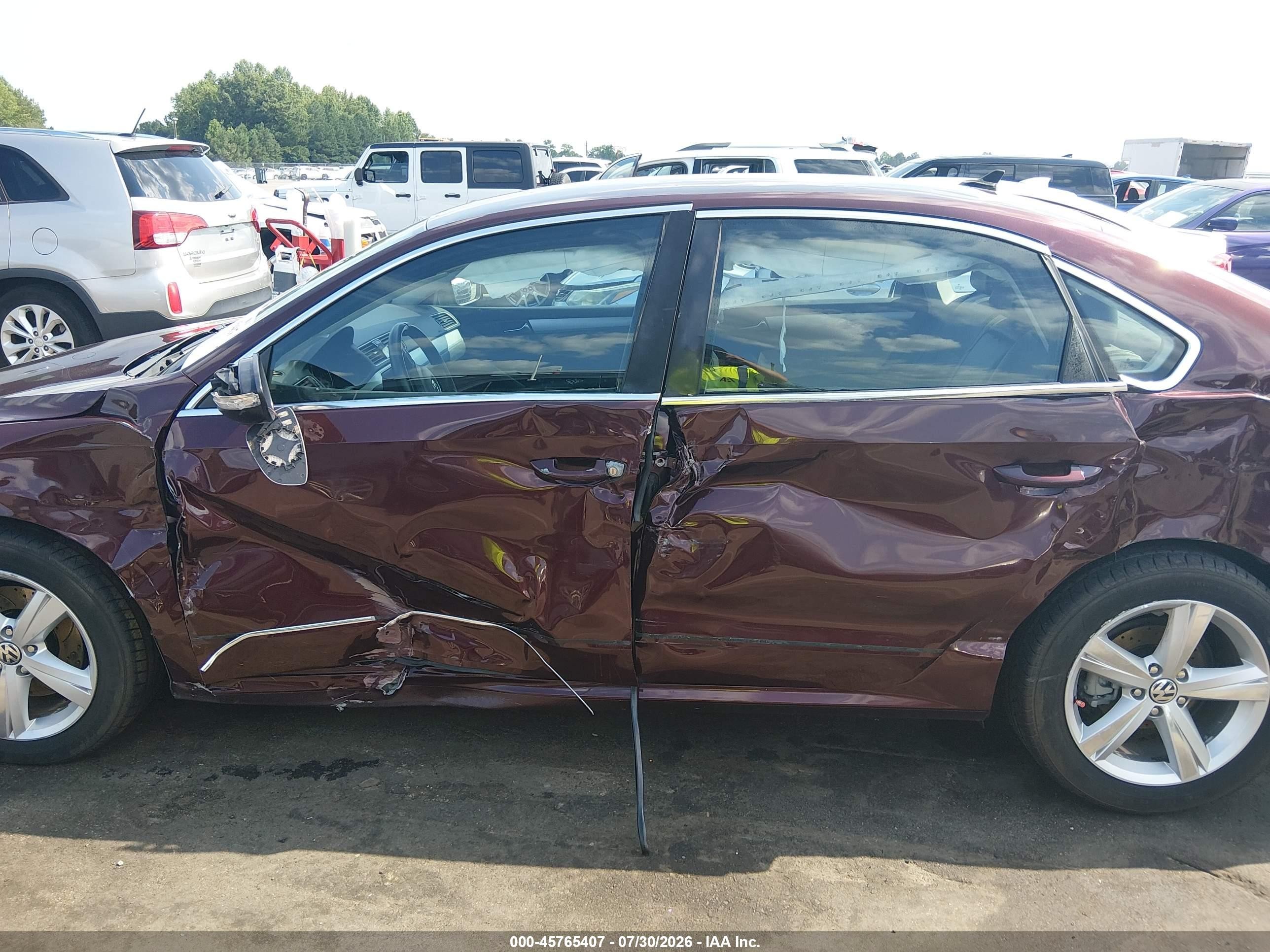 2012 Volkswagen Passat 2.5l Se Burgundy vin: 1VWBH7A33CC092546