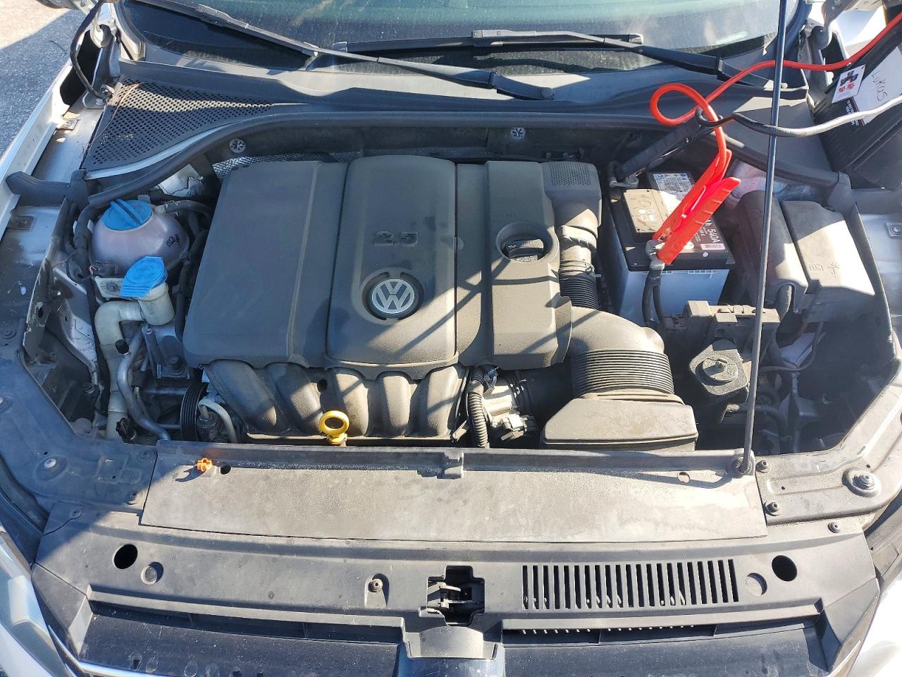 2012 Volkswagen Passat Se Серебряный vin: 1VWBH7A33CC106090