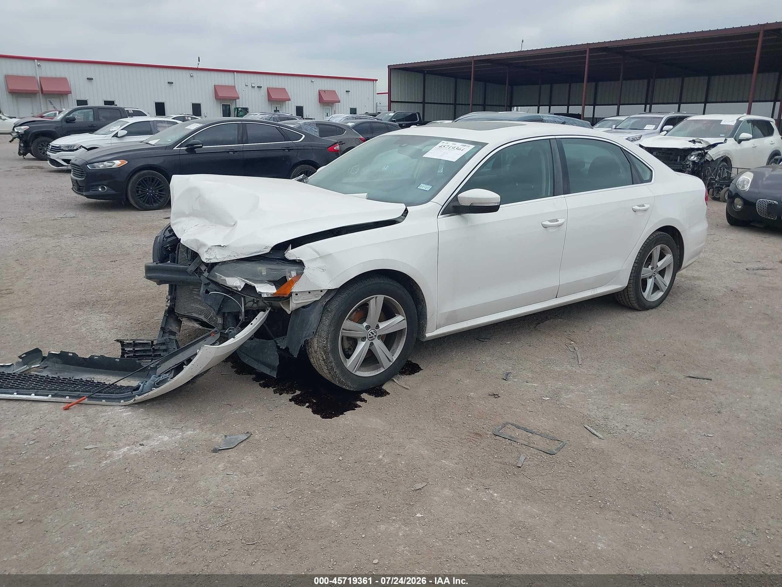 2013 Volkswagen Passat 2.5l Se White vin: 1VWBH7A33DC003527