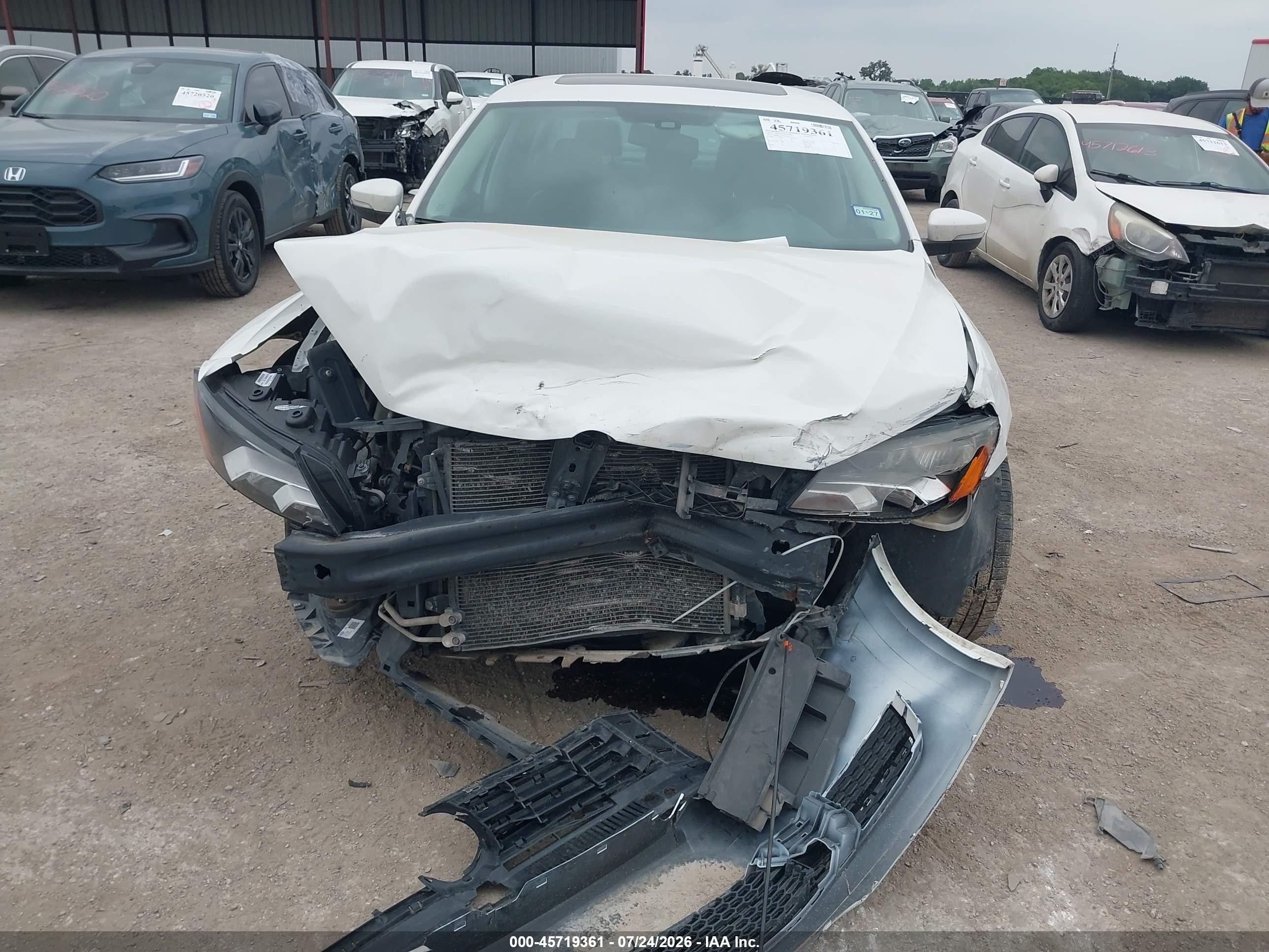 2013 Volkswagen Passat 2.5l Se White vin: 1VWBH7A33DC003527