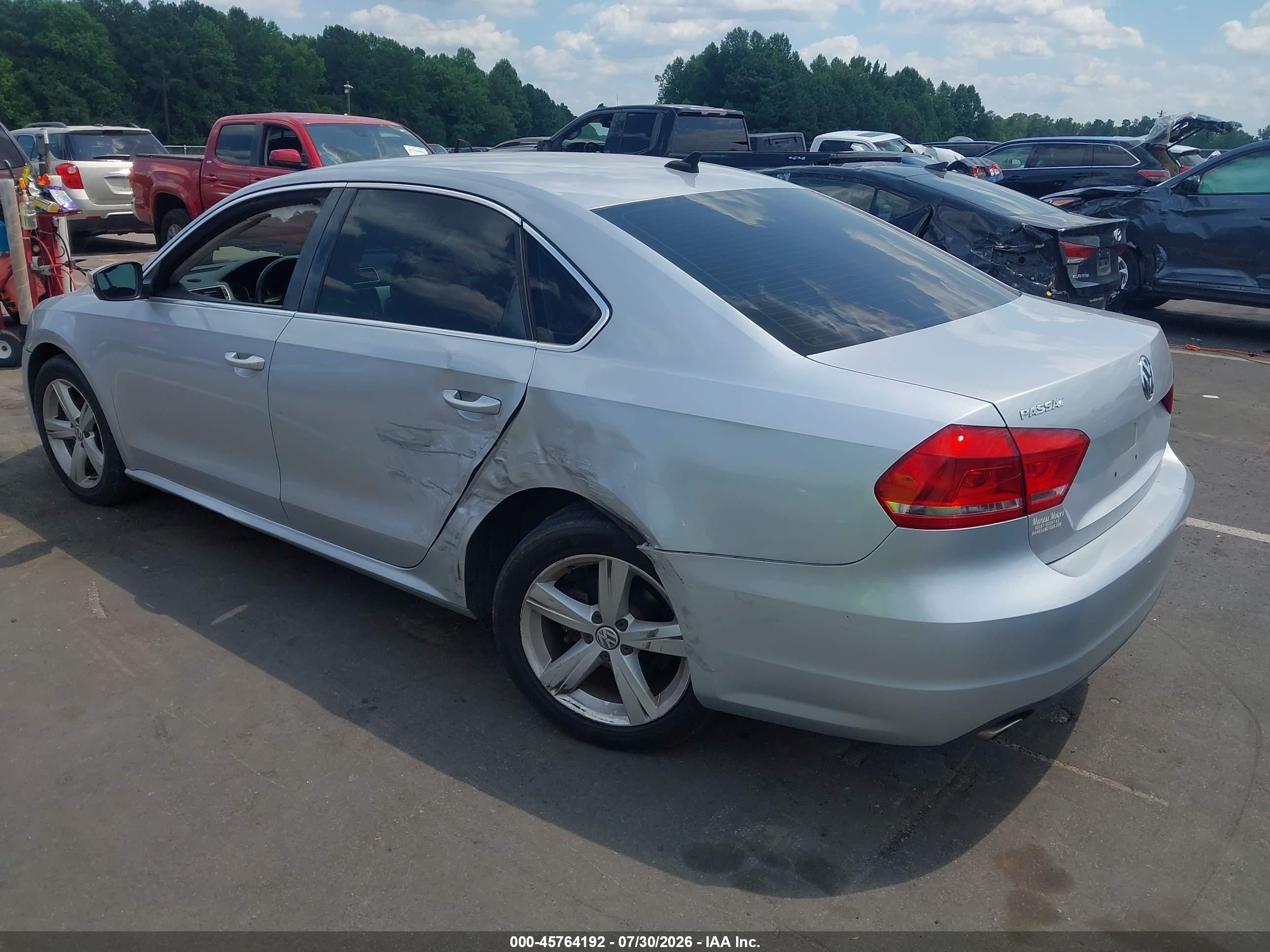 2013 Volkswagen Passat 2.5l Se Серебряный vin: 1VWBH7A33DC006041