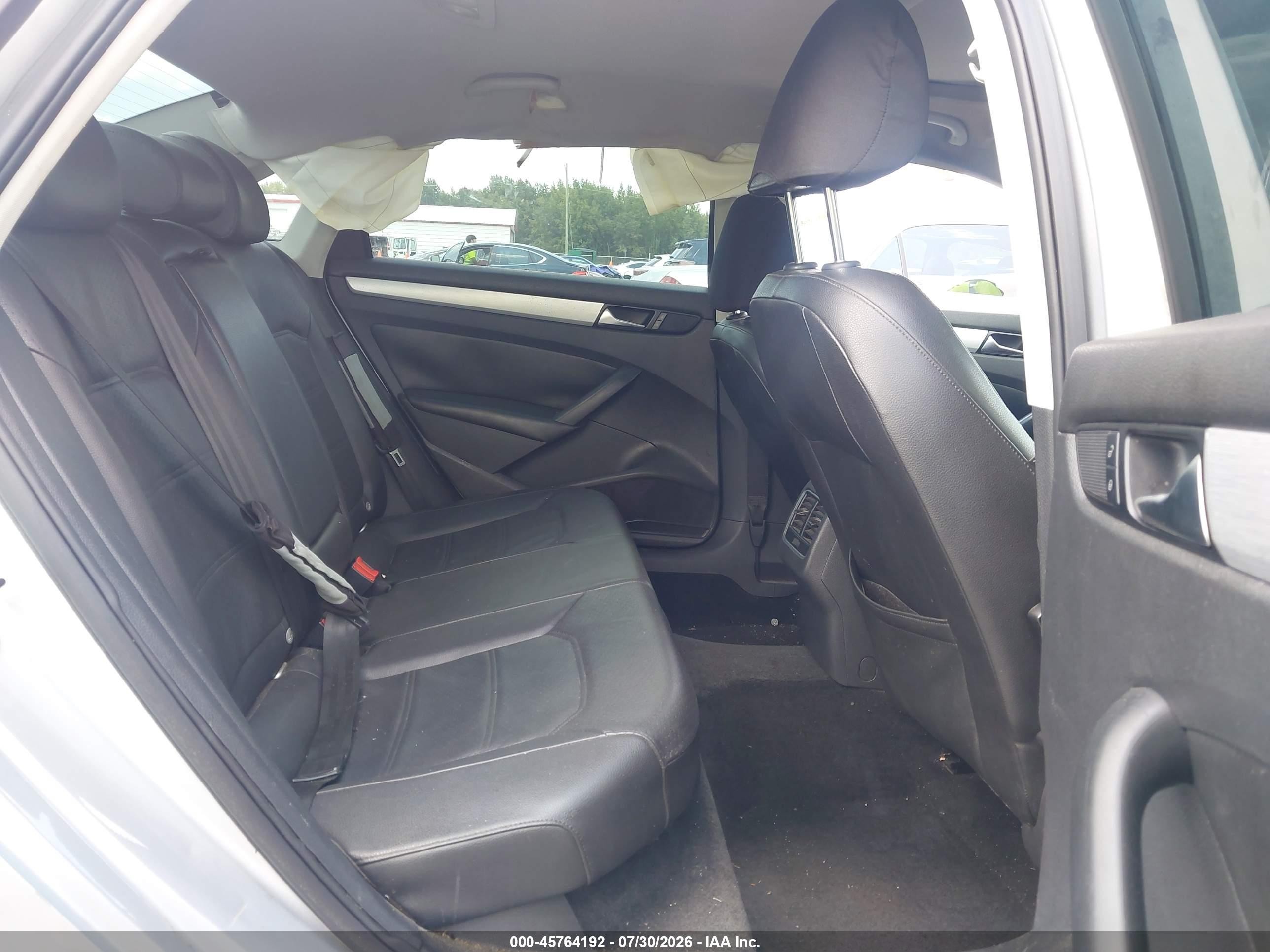 2013 Volkswagen Passat 2.5l Se Серебряный vin: 1VWBH7A33DC006041