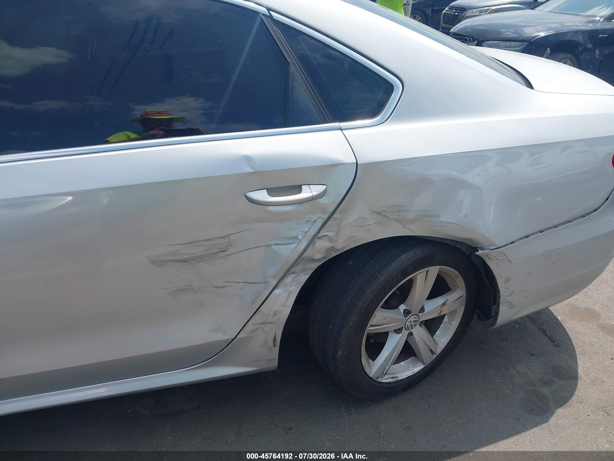 2013 Volkswagen Passat 2.5l Se Серебряный vin: 1VWBH7A33DC006041