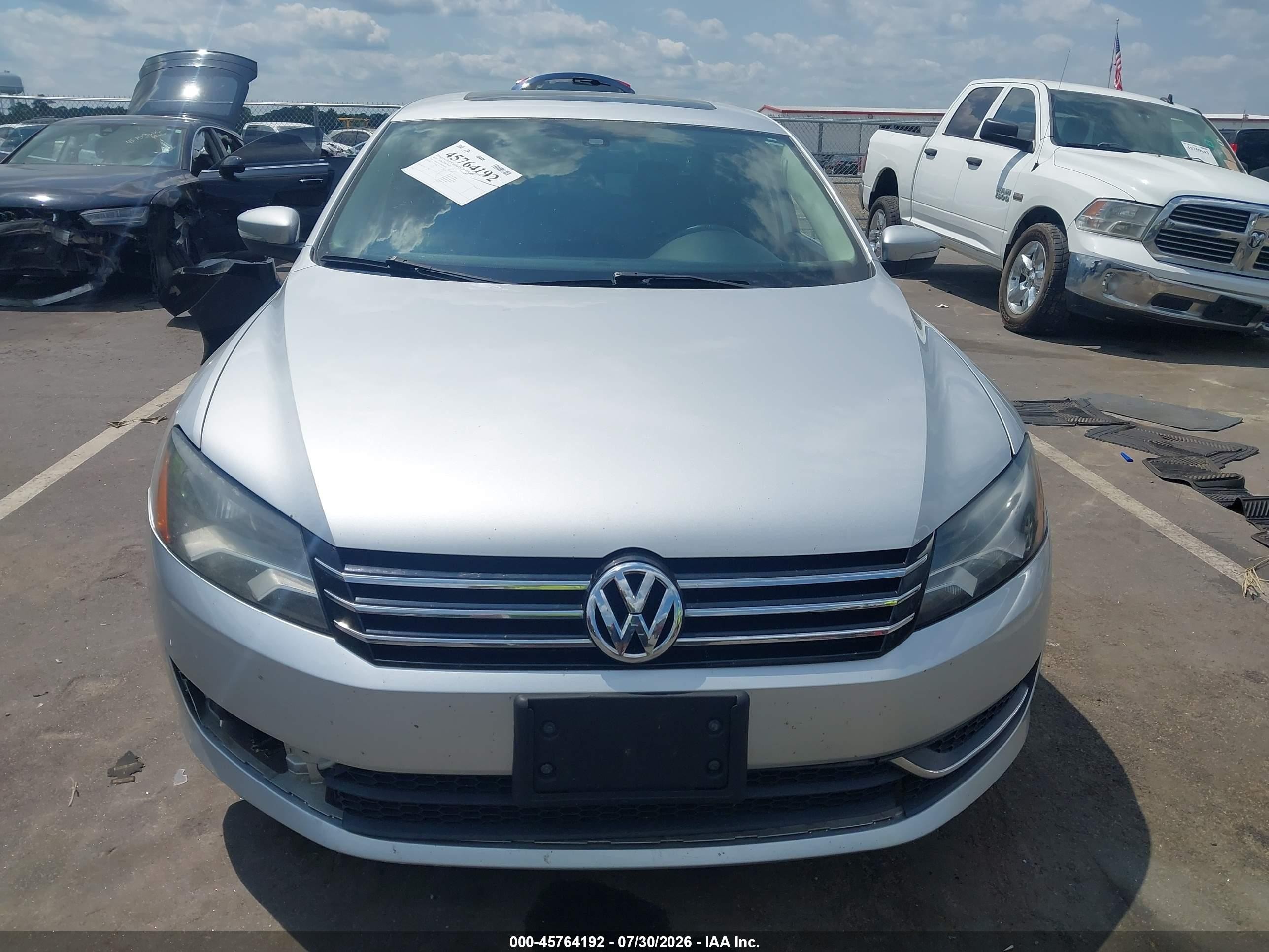 2013 Volkswagen Passat 2.5l Se Серебряный vin: 1VWBH7A33DC006041