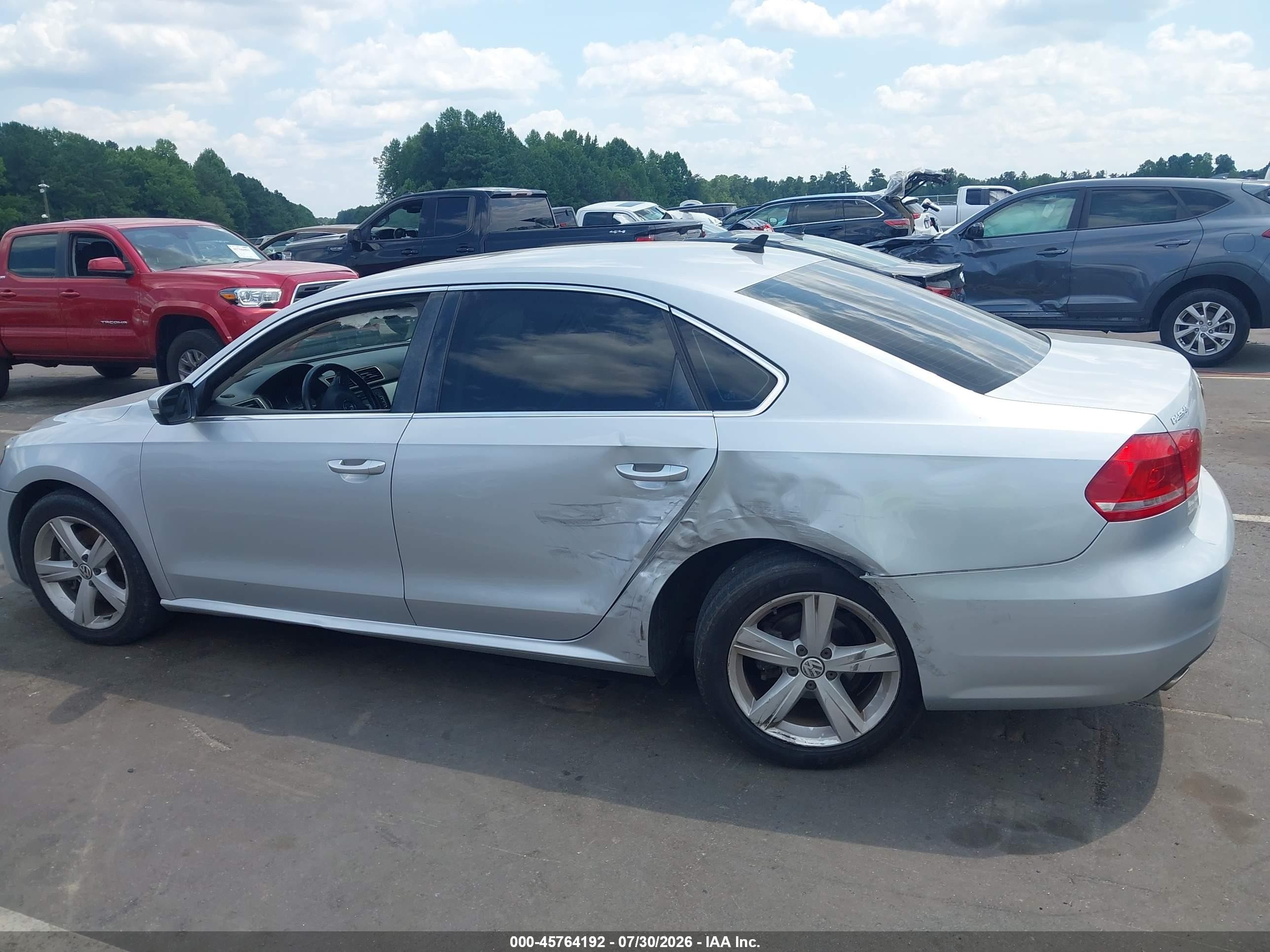 2013 Volkswagen Passat 2.5l Se Серебряный vin: 1VWBH7A33DC006041