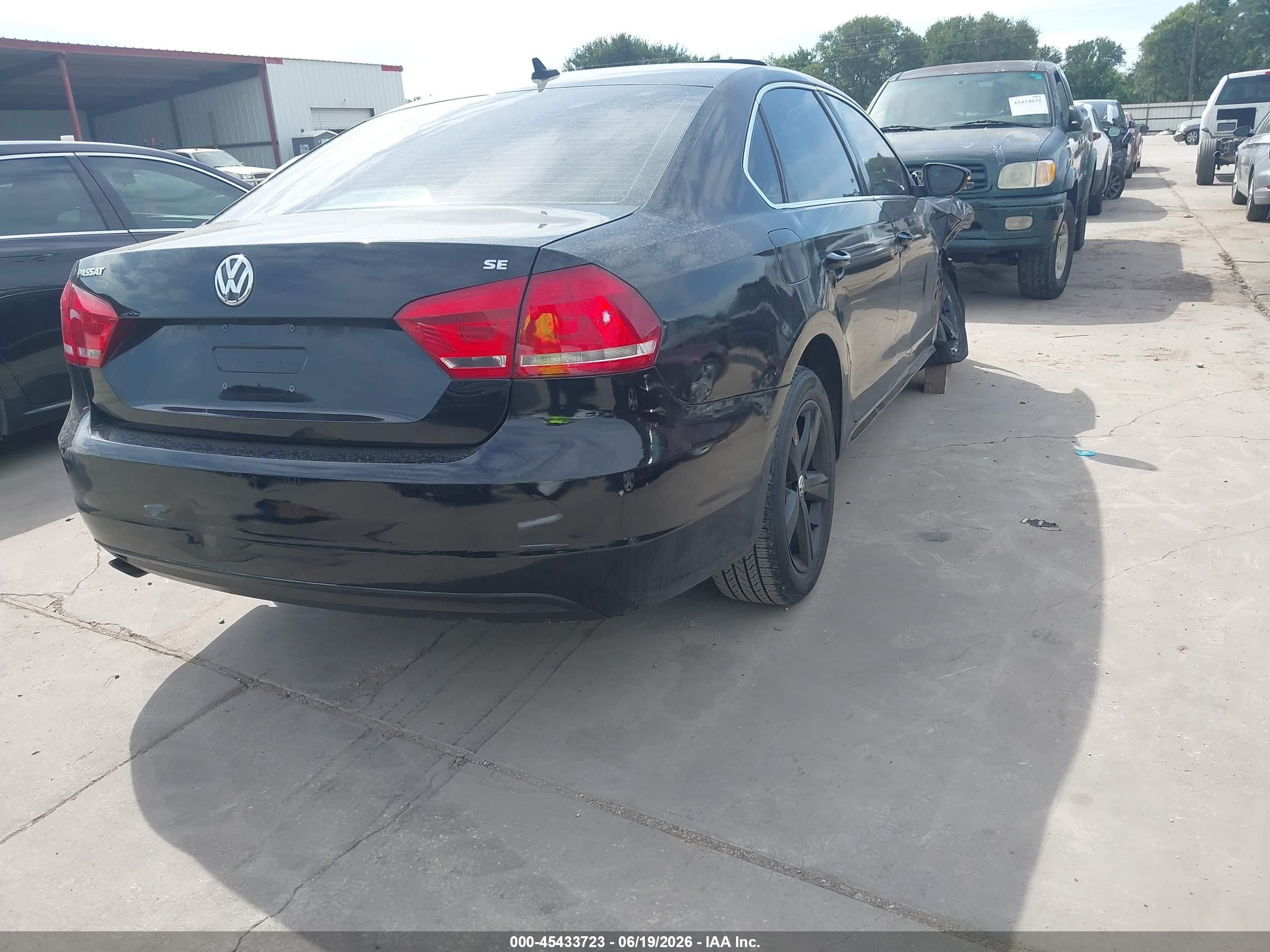 2013 Volkswagen Passat 2.5l Se Черный vin: 1VWBH7A33DC052582