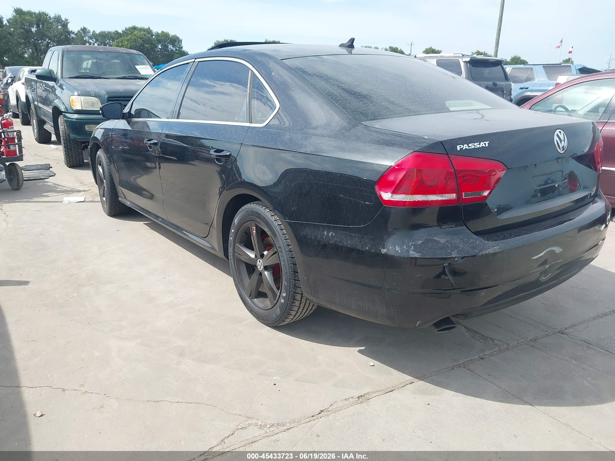 2013 Volkswagen Passat 2.5l Se Черный vin: 1VWBH7A33DC052582