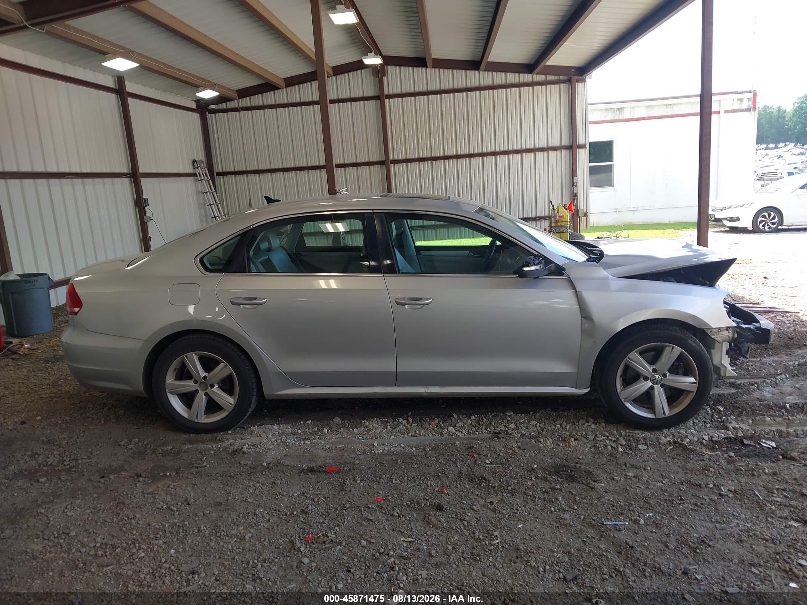 2013 Volkswagen Passat 2.5l Se Silver vin: 1VWBH7A33DC087364
