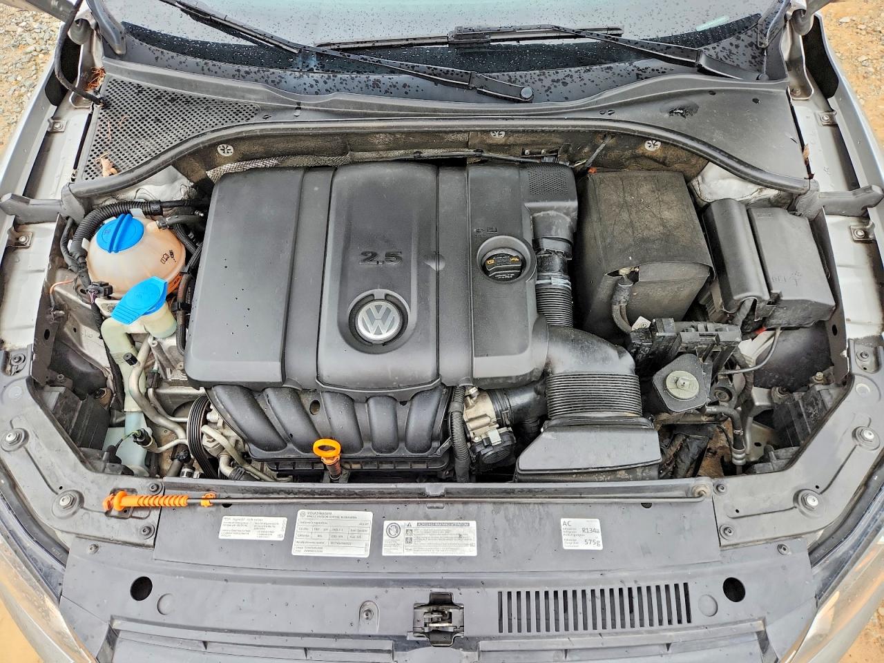 2012 Volkswagen Passat Se Серебряный vin: 1VWBH7A34CC102548