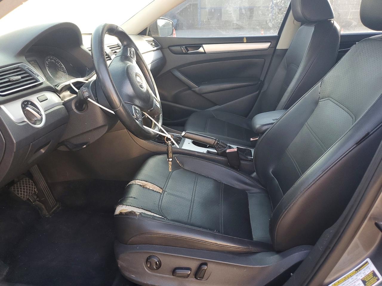 2013 Volkswagen Passat Se Gray vin: 1VWBH7A34DC000135