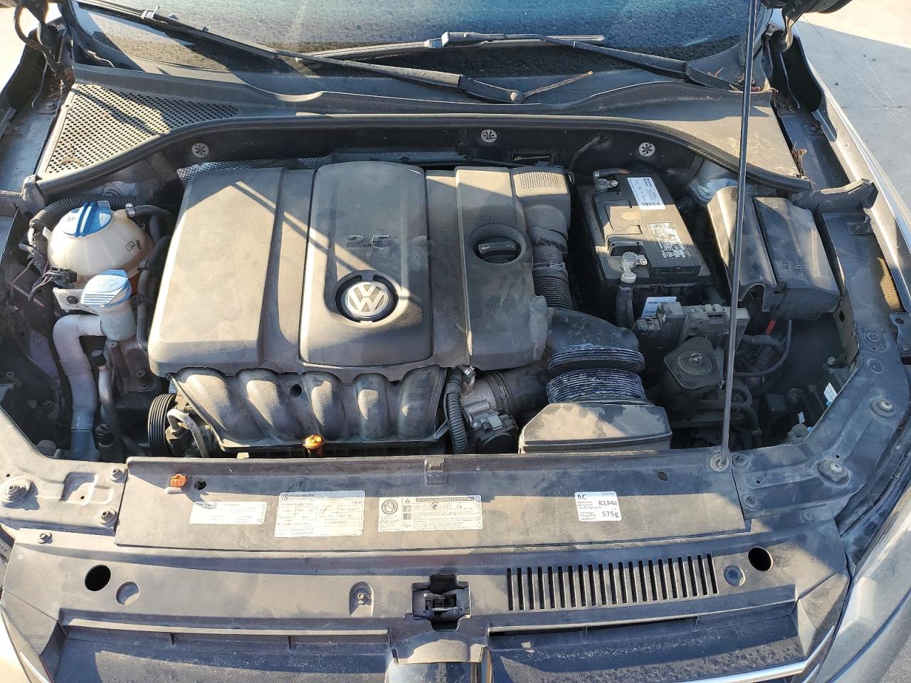 2013 Volkswagen Passat Se Gray vin: 1VWBH7A34DC000135