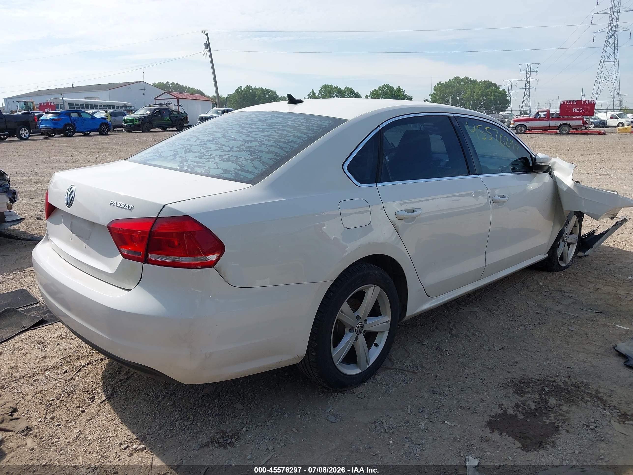 2013 Volkswagen Passat 2.5l Se White vin: 1VWBH7A34DC071075