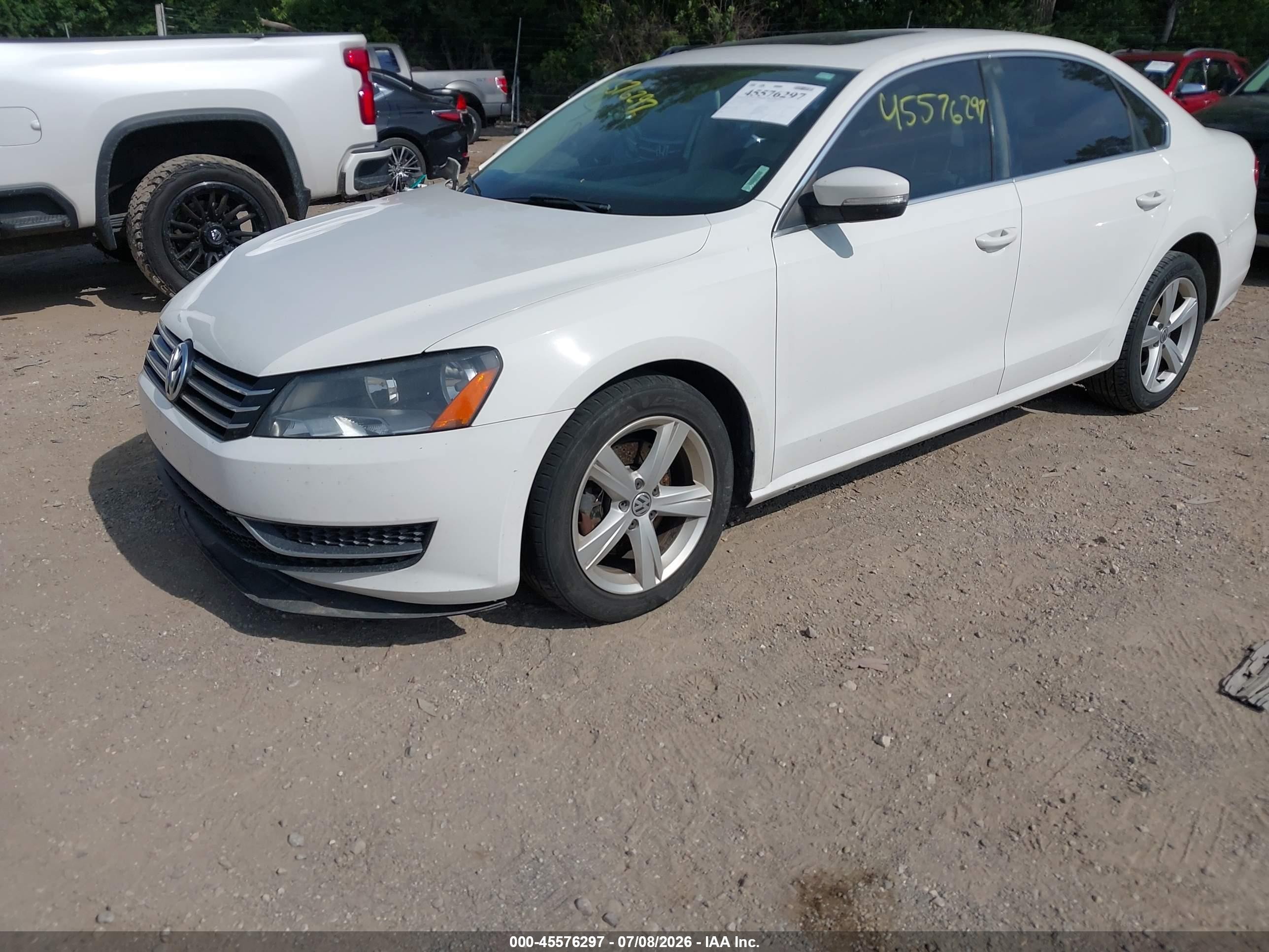 2013 Volkswagen Passat 2.5l Se White vin: 1VWBH7A34DC071075