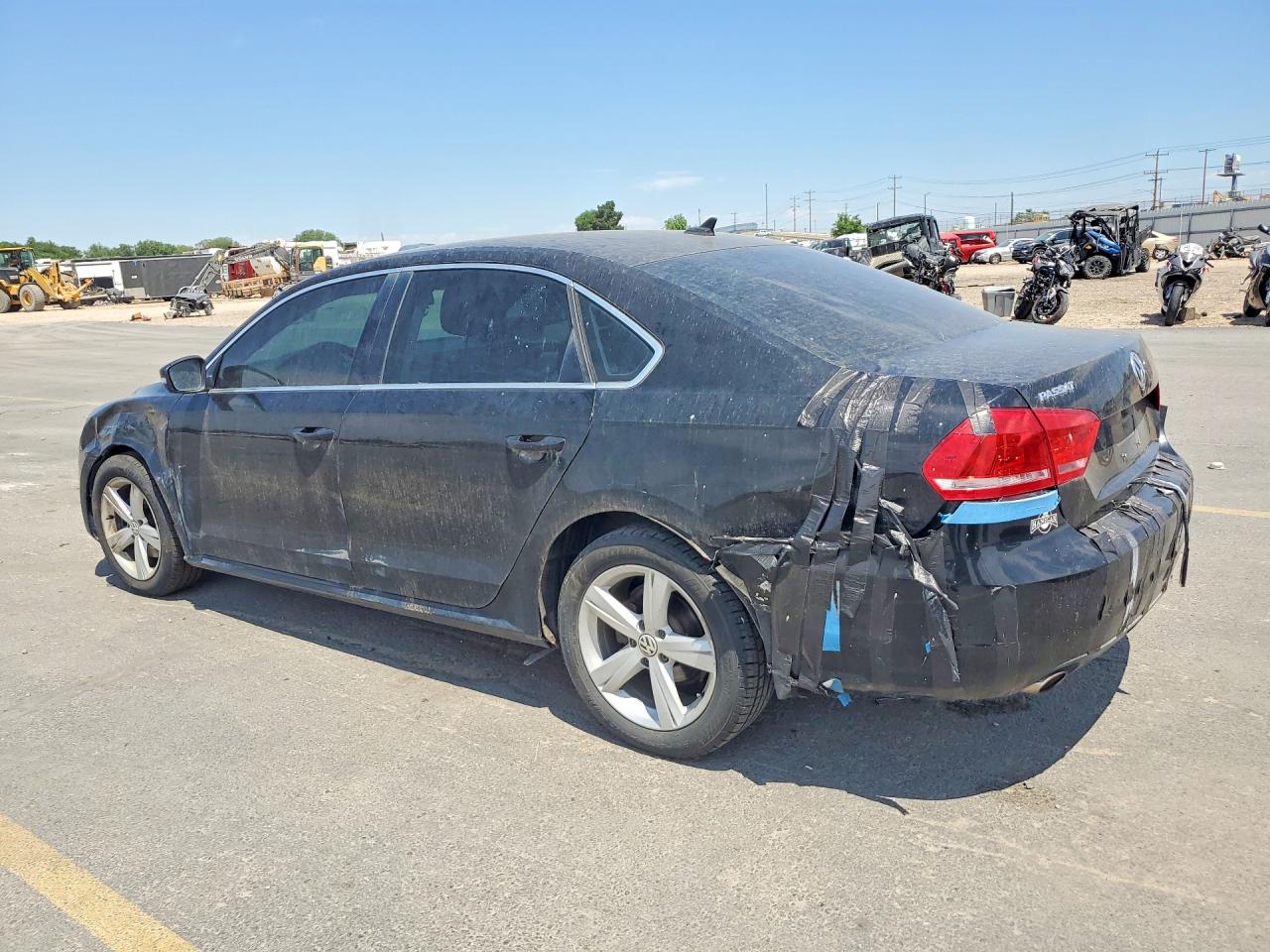 2013 Volkswagen Passat Se Black vin: 1VWBH7A34DC080083