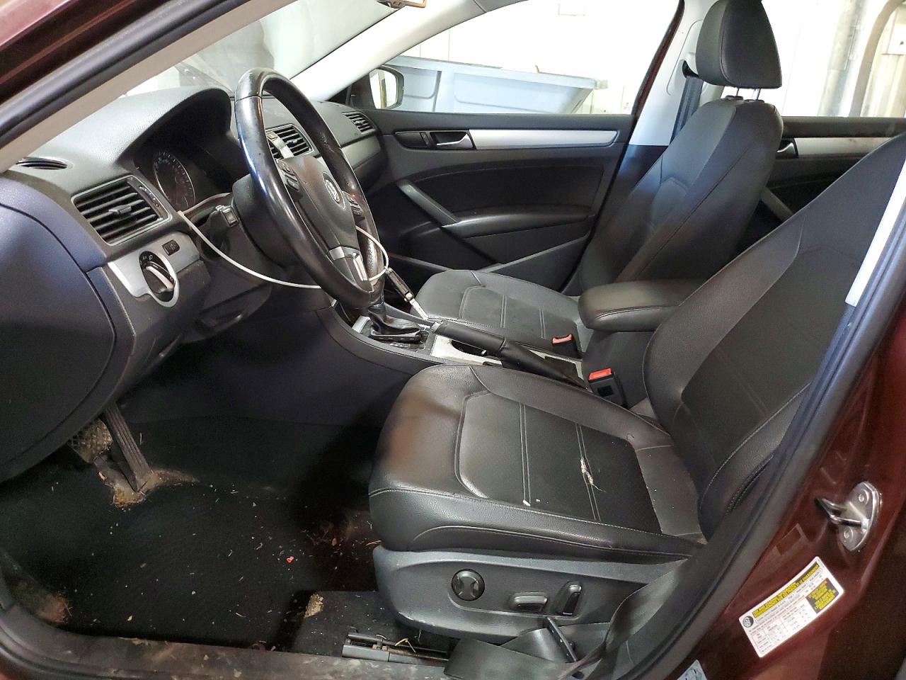 2013 Volkswagen Passat Se Maroon vin: 1VWBH7A34DC133543