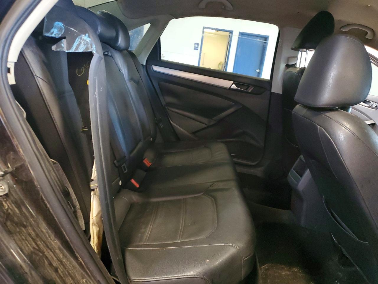 2012 Volkswagen Passat Se Black vin: 1VWBH7A35CC008582