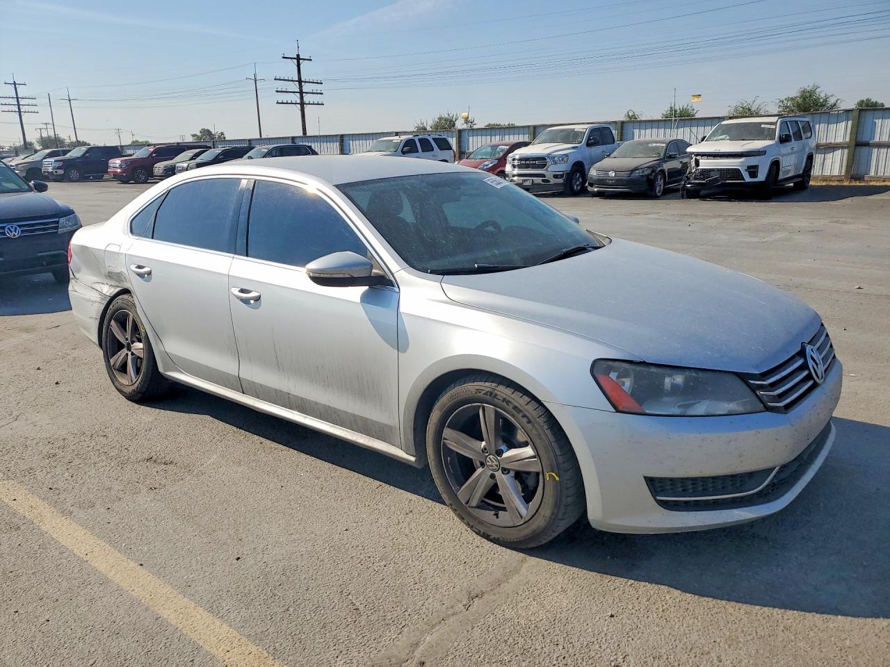 2012 Volkswagen Passat Se Серебряный vin: 1VWBH7A35CC026208