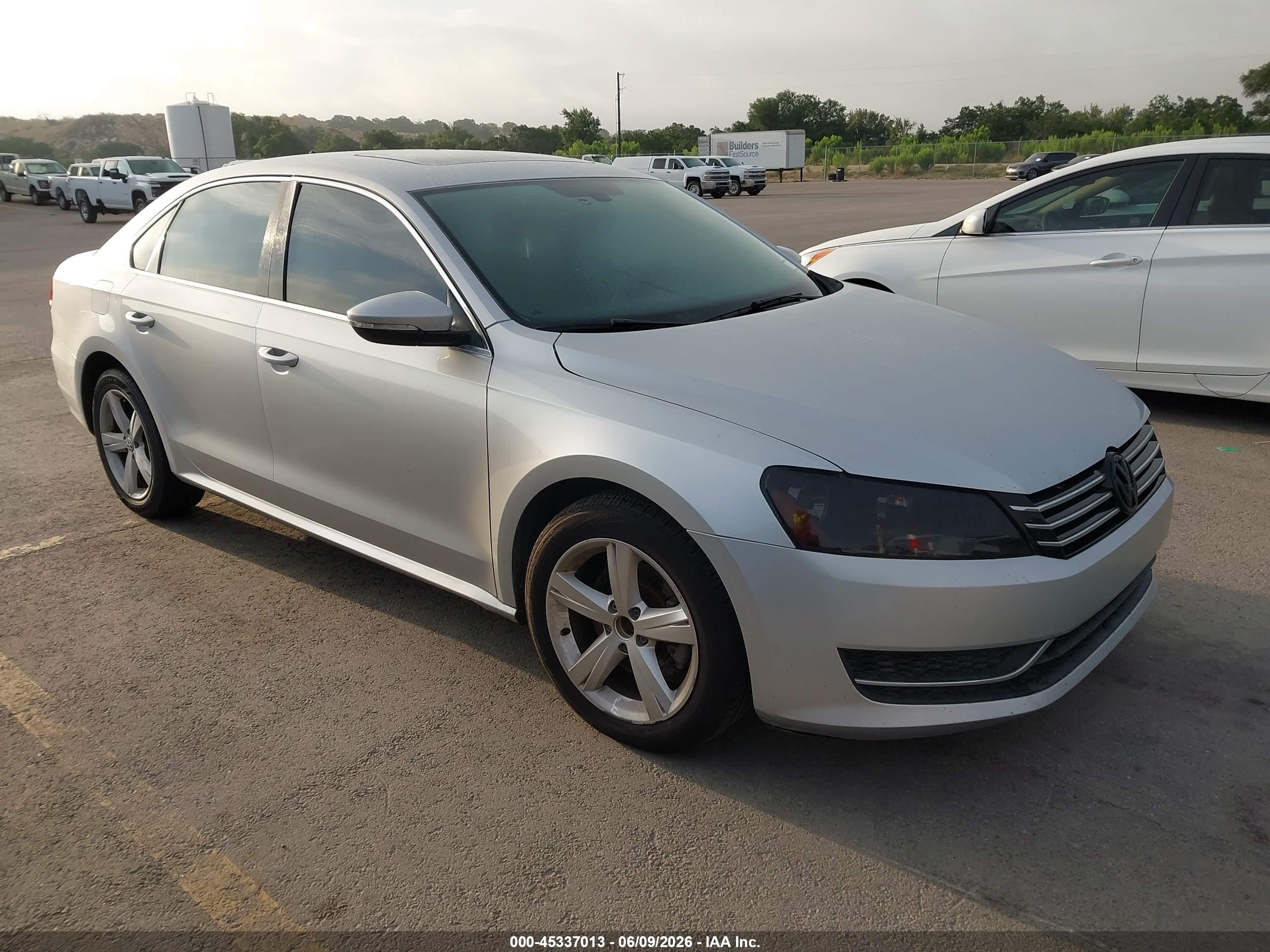 2012 Volkswagen Passat 2.5l Se Silver vin: 1VWBH7A35CC096629