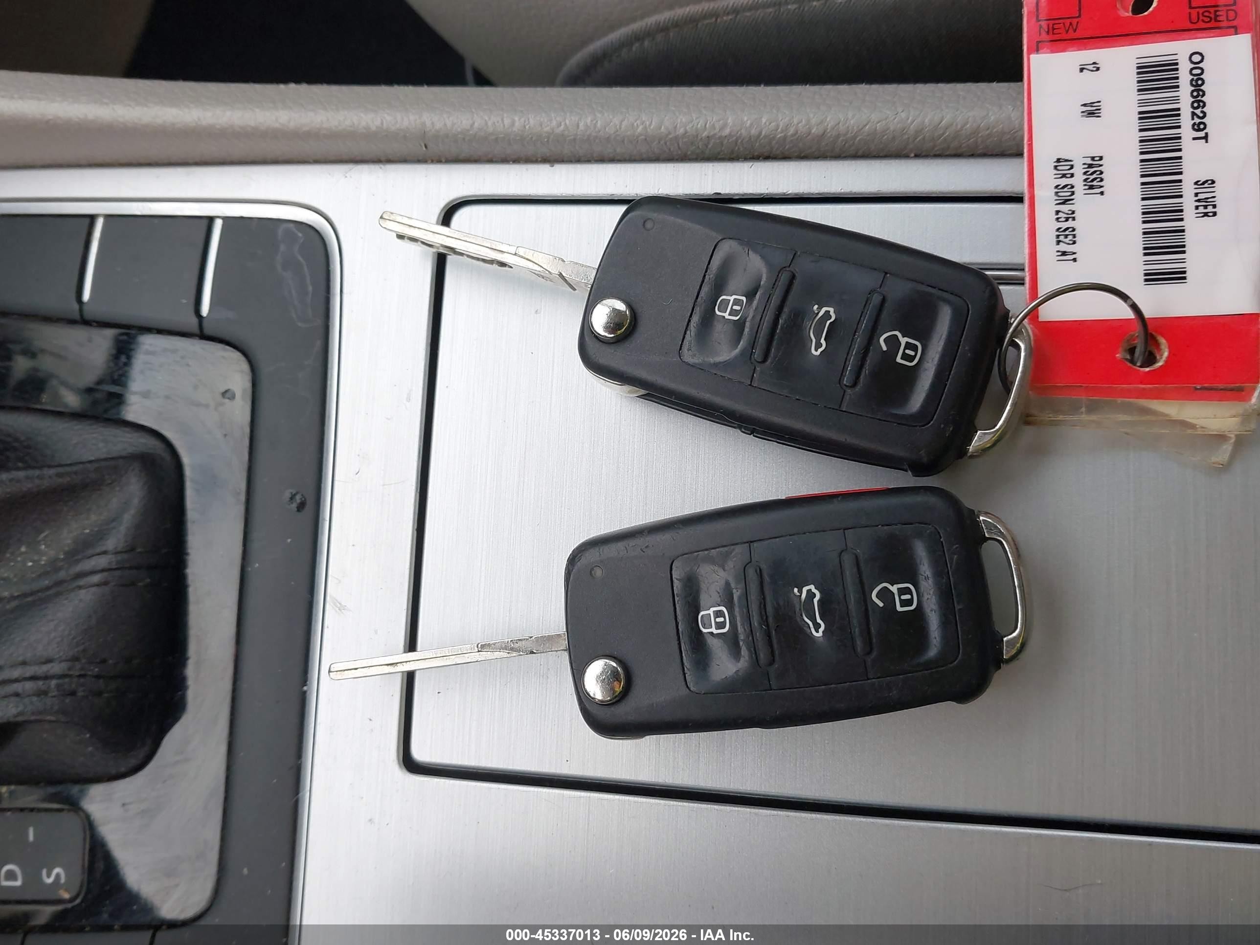 2012 Volkswagen Passat 2.5l Se Silver vin: 1VWBH7A35CC096629
