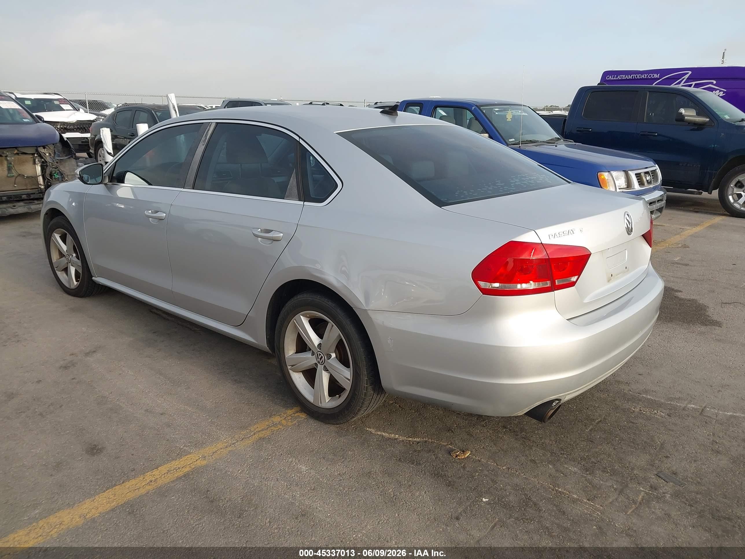 2012 Volkswagen Passat 2.5l Se Silver vin: 1VWBH7A35CC096629