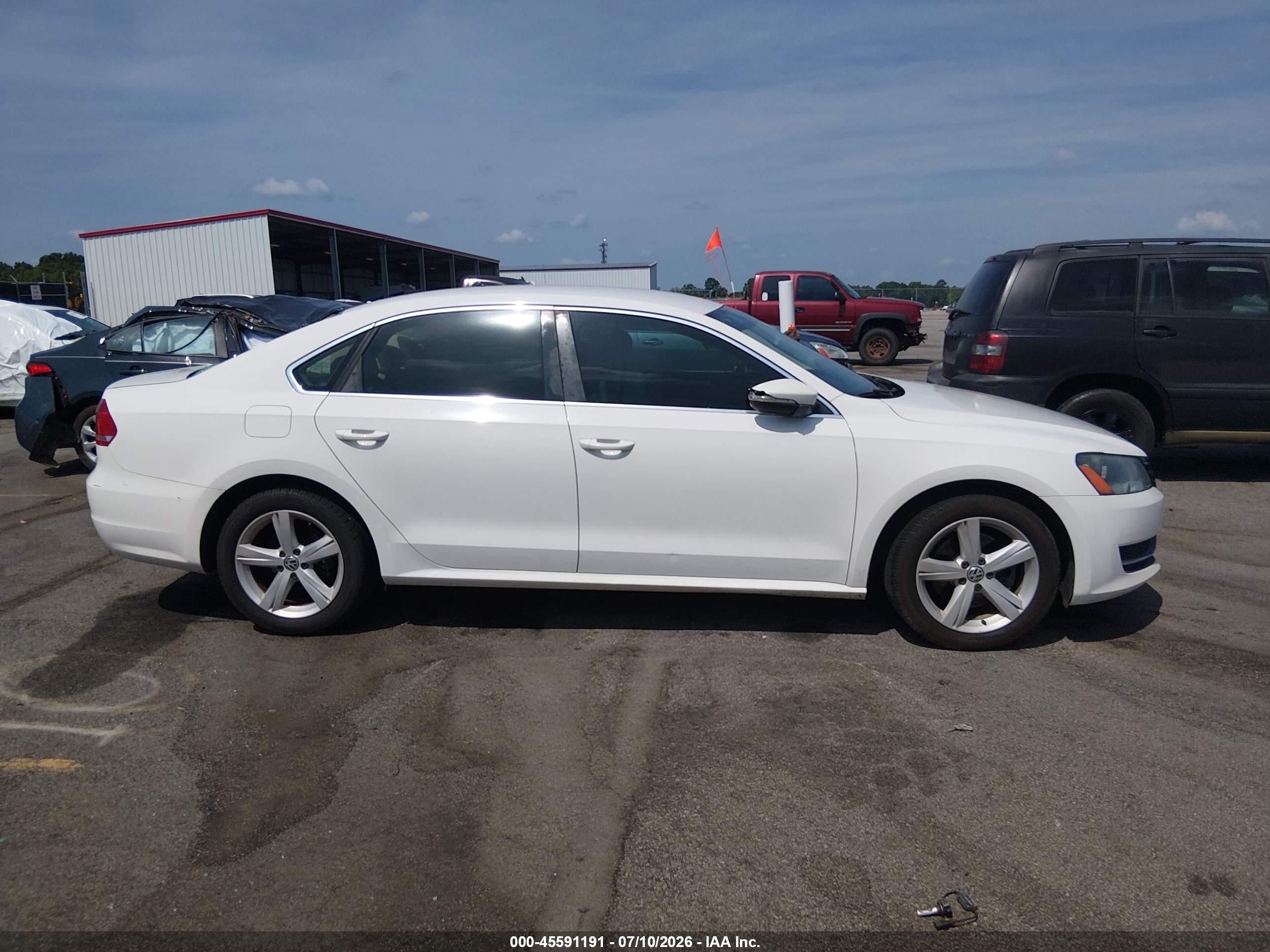 2012 Volkswagen Passat 2.5l Se White vin: 1VWBH7A35CC102560
