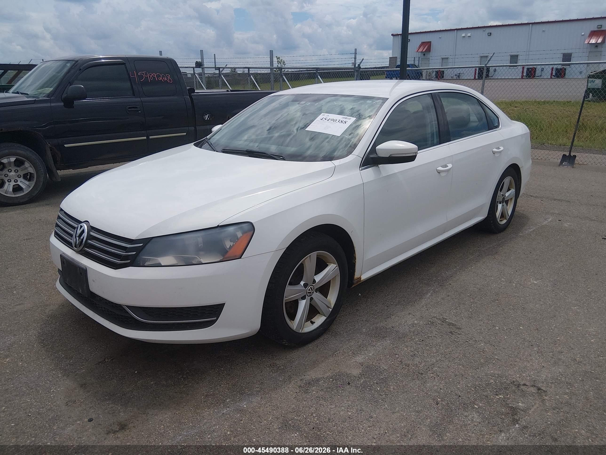 2013 Volkswagen Passat 2.5l Se White vin: 1VWBH7A35DC010060